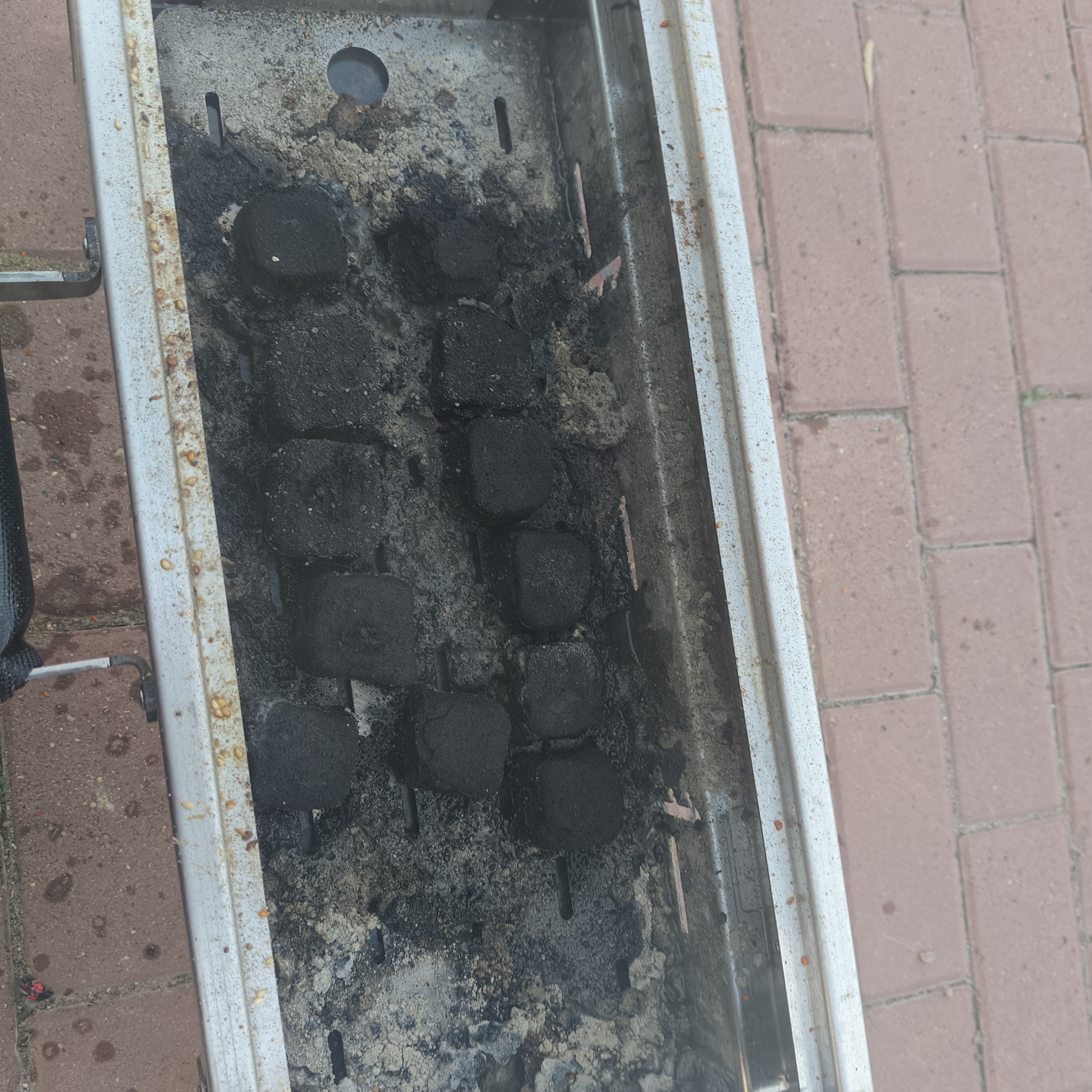 麦瑞格速燃碳无烟果木烧烤炉炭专用易燃家用取暖机制竹炭块户外煮茶架子 实拍图