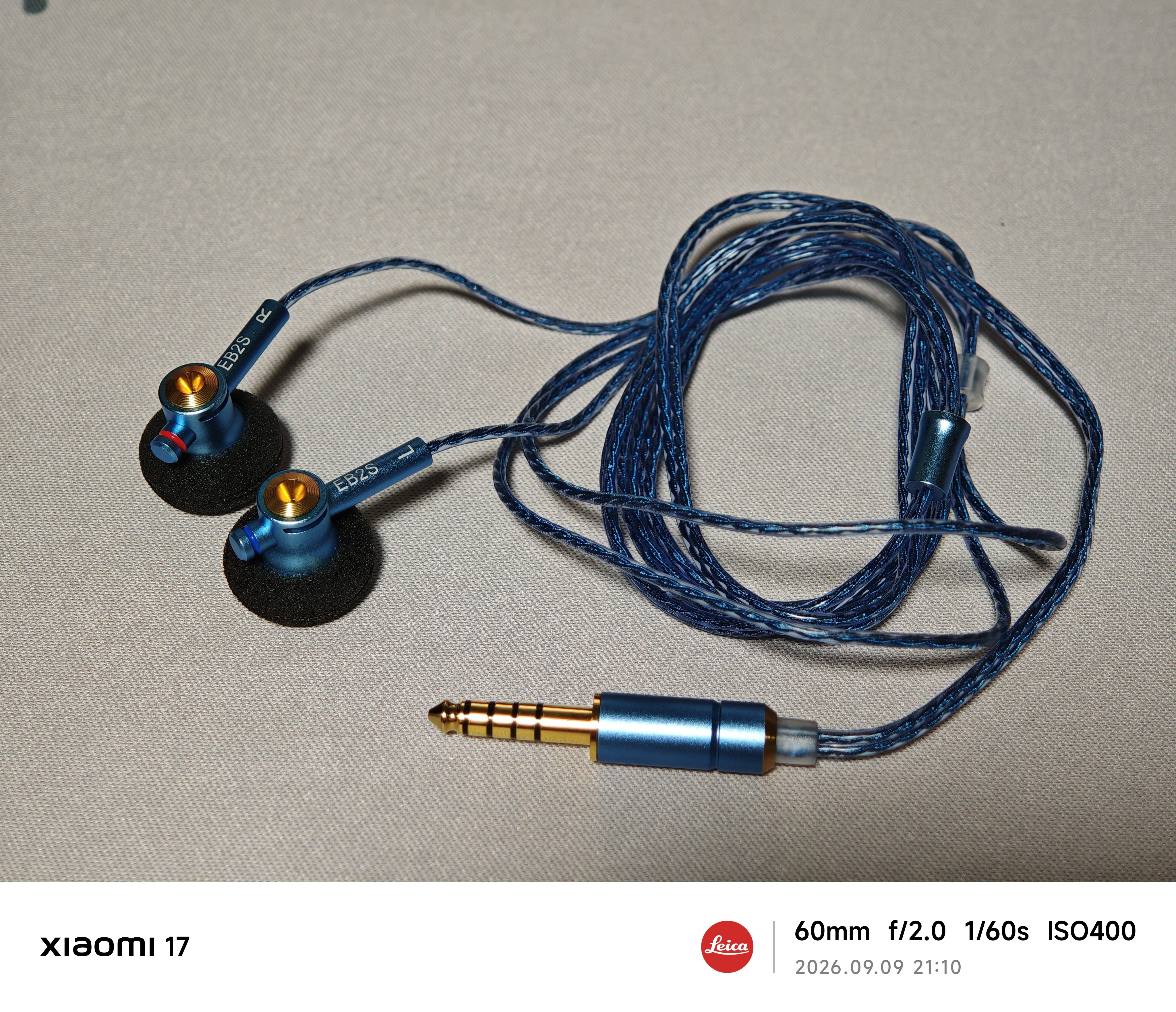 NICEHCK小蓝帽 EB2S Pro平头塞耳机 HiFi发烧友非入耳式带麦有线高音质人声立体声二次元游戏电竞耳塞 原道小蓝帽4.4mm平衡 实拍图