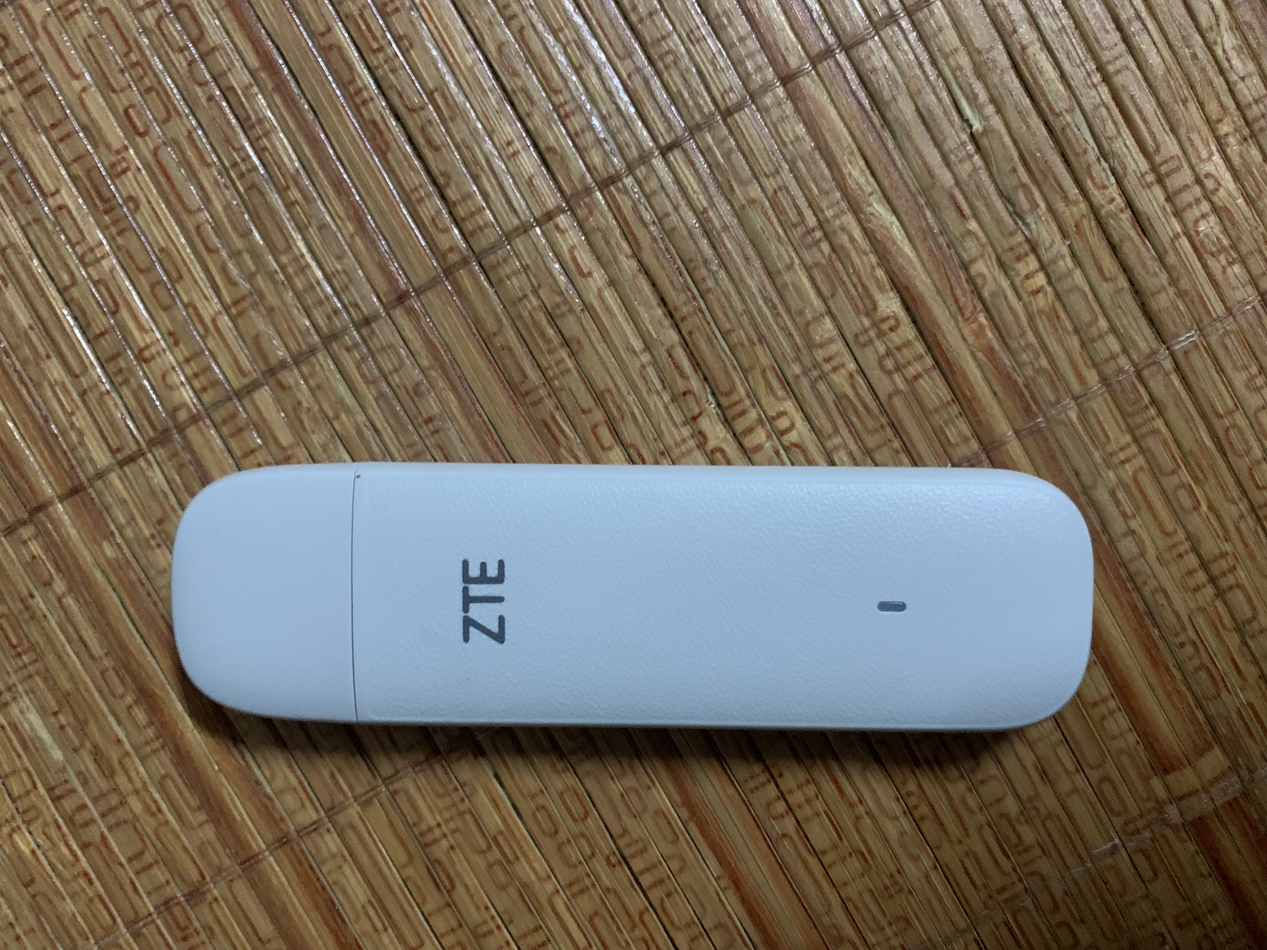 中兴（ZTE）F30Apro随身wifi6移动无线免插卡随行车载上网卡便携式热点支持5G/4G设备全国通用流量2026款 实拍图