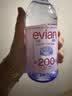 依云（evian）高端天然矿泉水 330ml*24硬瓶 法国原装进口饮用水 会议商务用水 实拍图