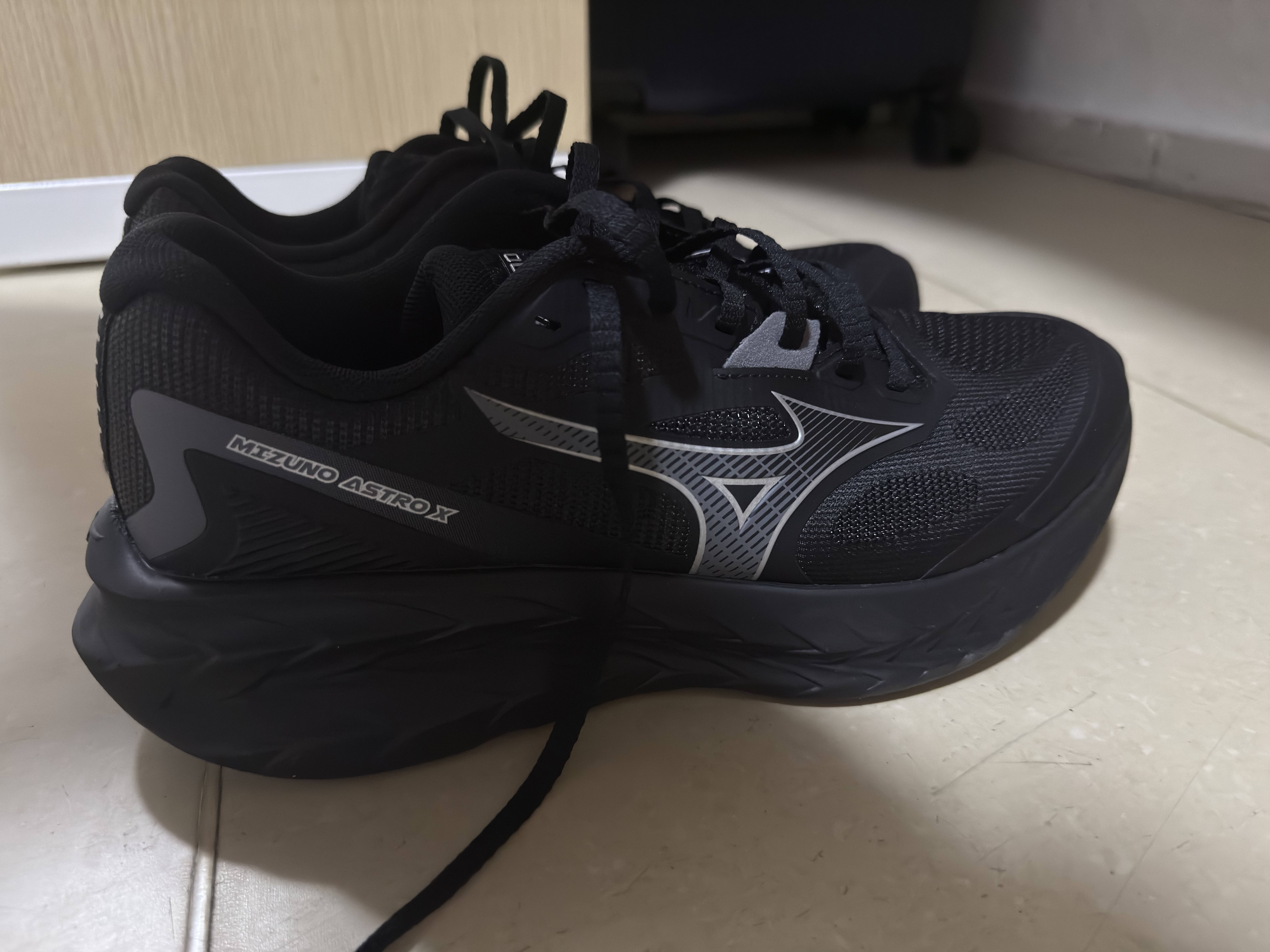 美津浓（MIZUNO）运动跑步鞋男女厚底缓震回弹专业慢跑鞋 ASTRO X 实拍图