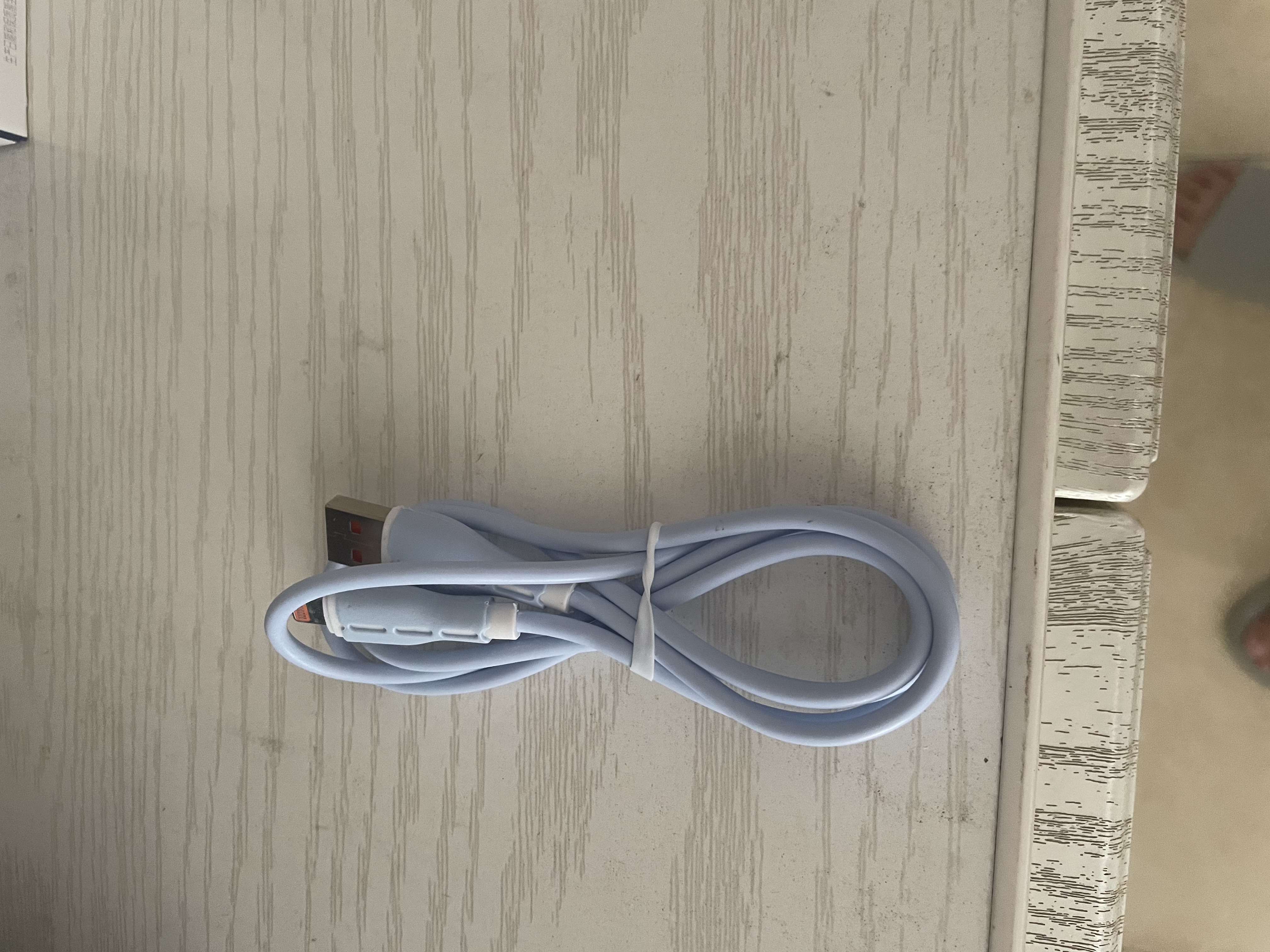艾昊者适用苹果数据线iPhone14/13/12/11promax/6s/7/8plus液态软胶充电线带灯手机通用快充 自带柔和灯【蓝色】液态防断耐用线材 1米 实拍图