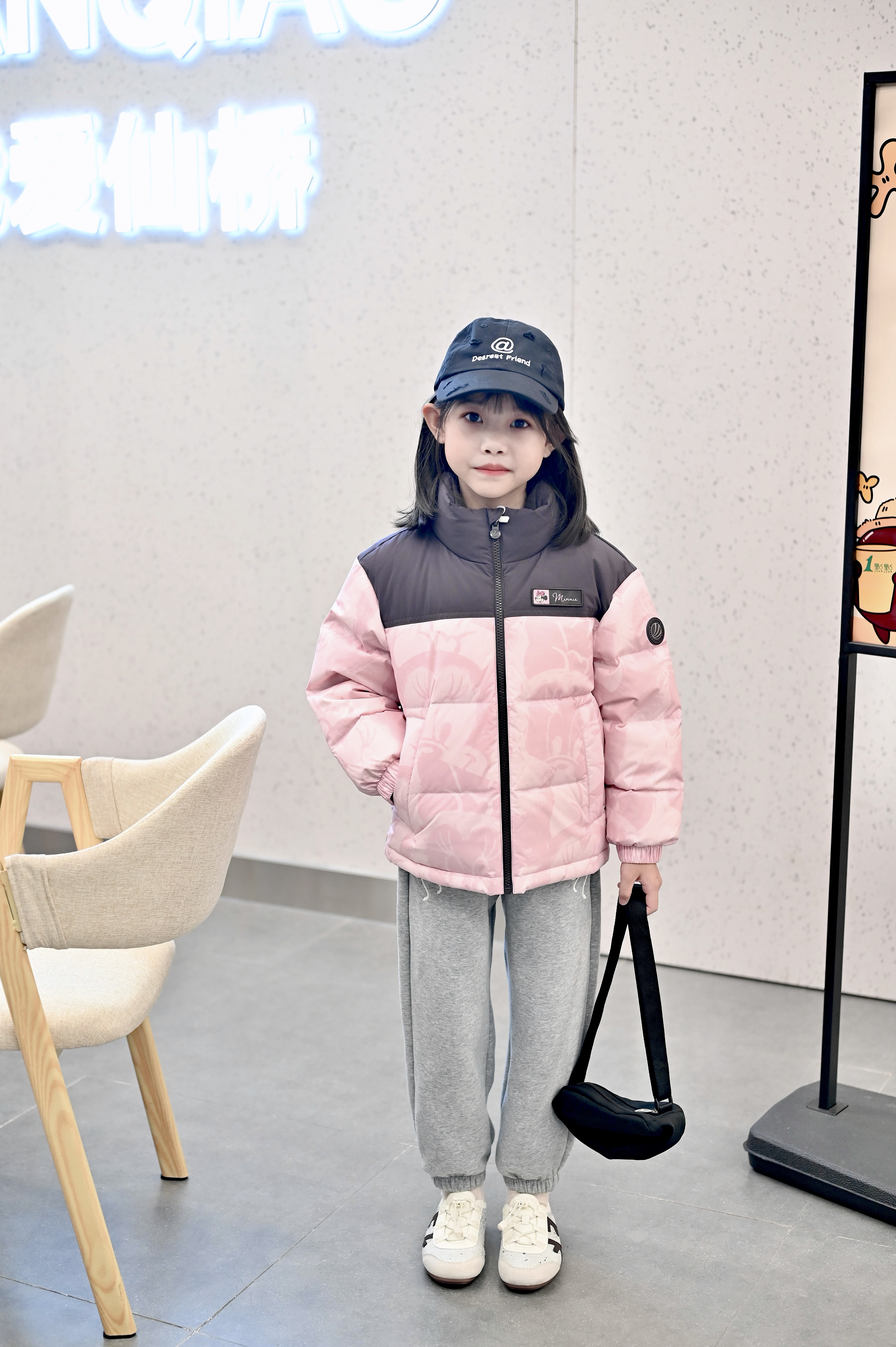 波司登26年冬季男女儿童加厚时尚运动立领短款羽绒服外套T260246110 实拍图