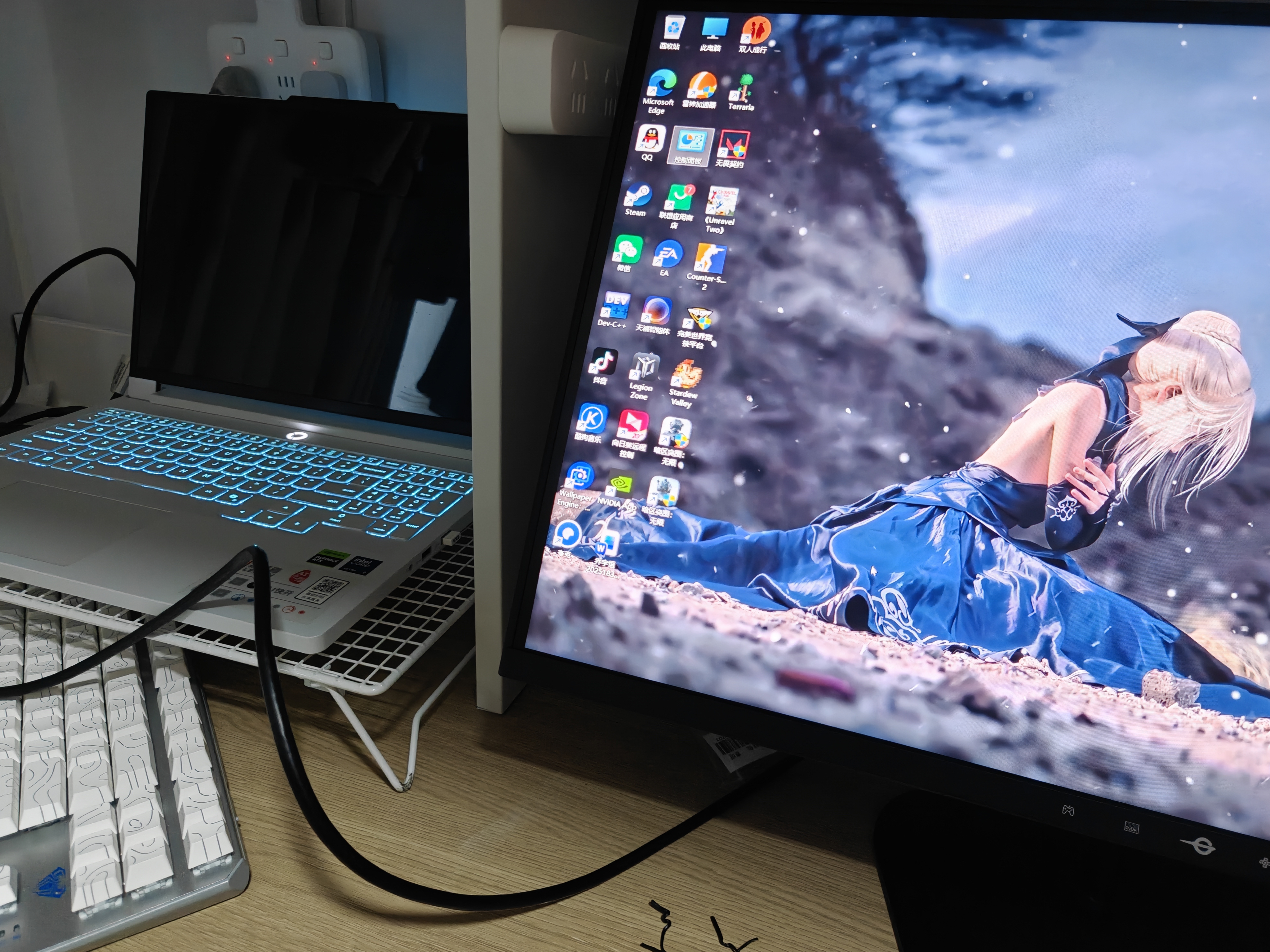 泰坦军团24.5英寸双侧入光屏2K 275Hz DyDs0.5ms HDR500耳机挂架 OSD桌面软件 硬件低蓝光电竞显示器KG257S 实拍图