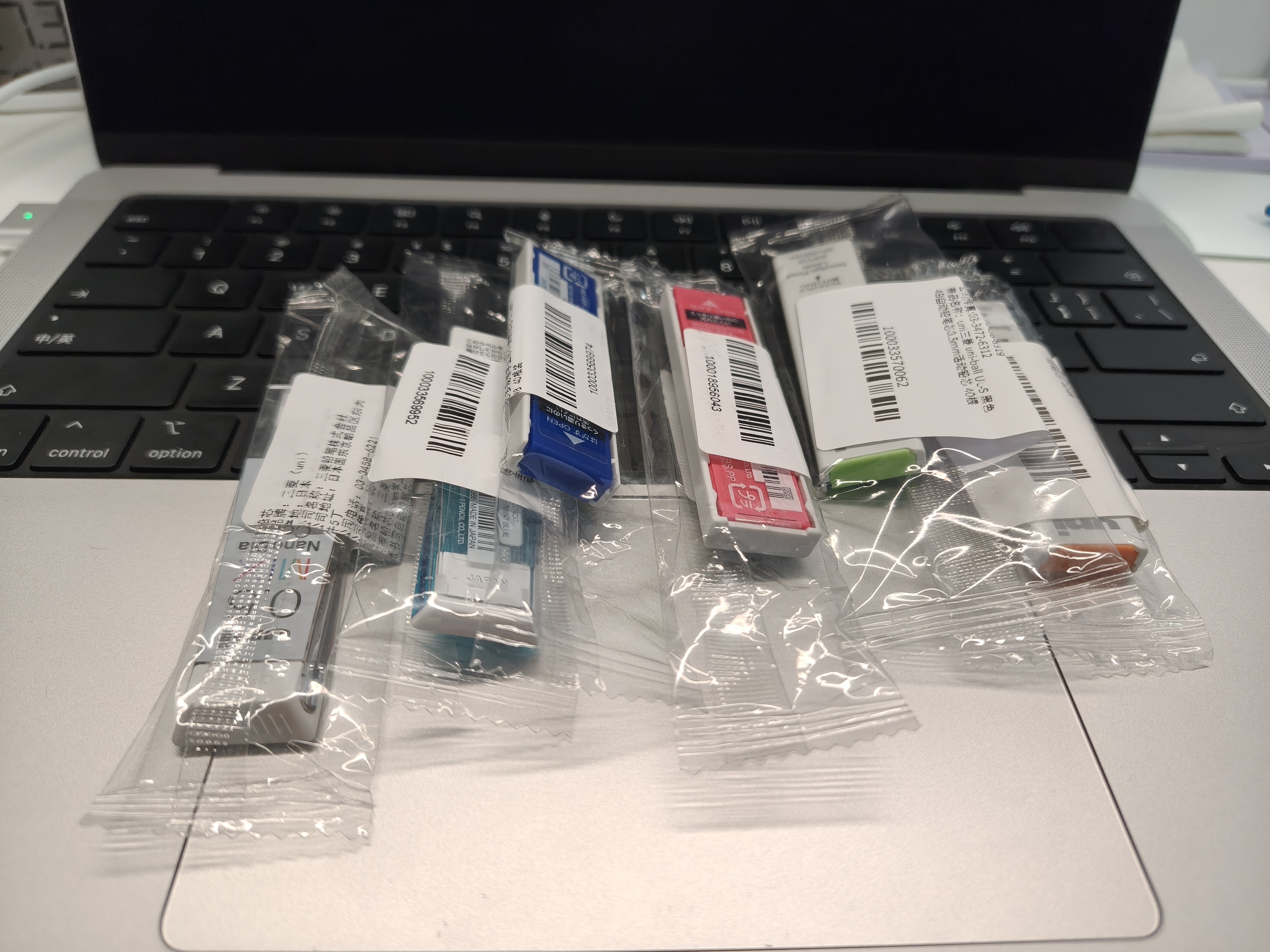 uni三菱【开学季】【热门商品】 uni-ball UL-S 黑色HB自动铅笔芯0.5mm活动铅芯 40根 实拍图