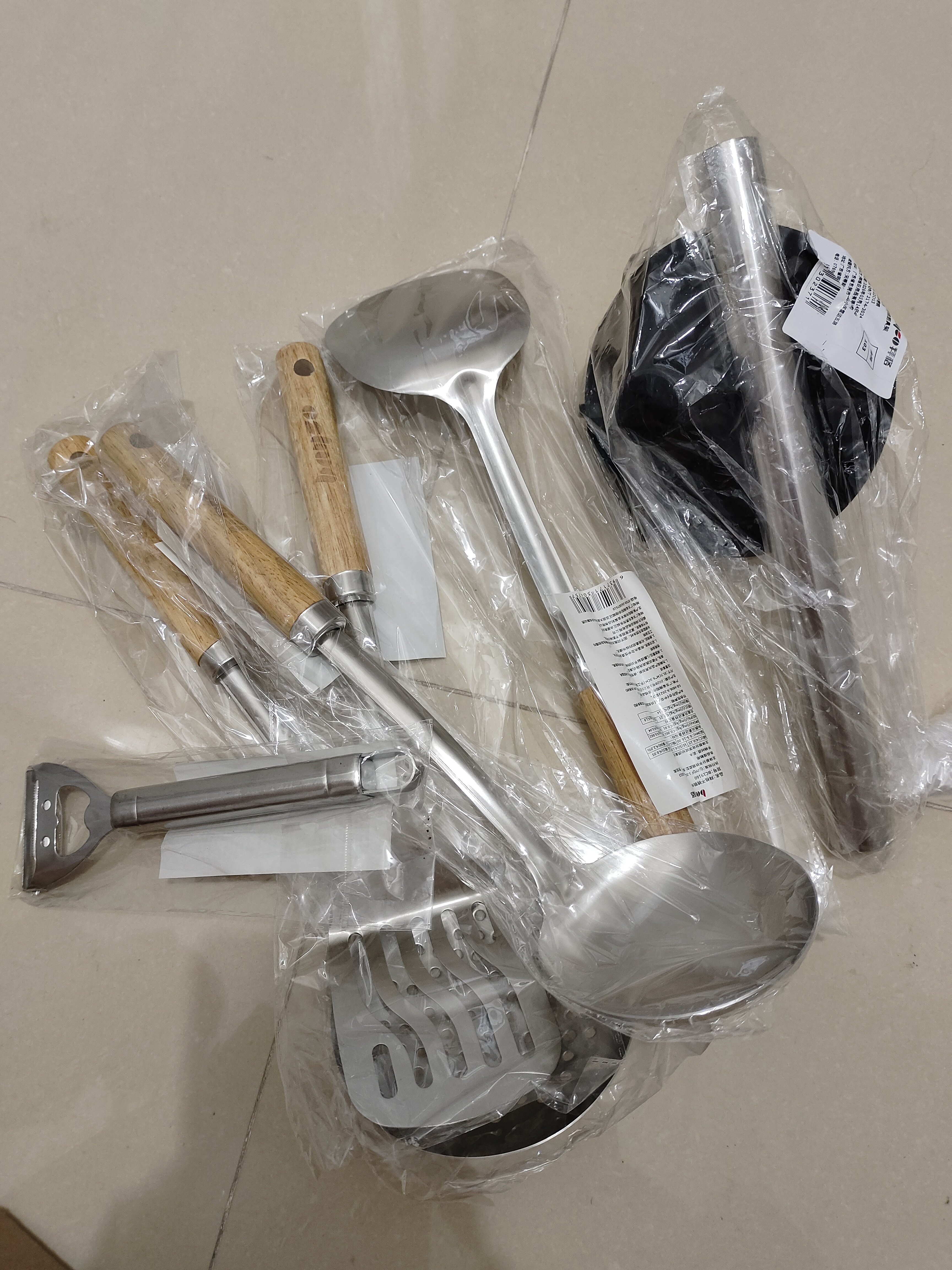 拜格（bayco）锅铲套装六件套不锈钢家用炒菜铲汤勺漏勺削皮刀配厨具架TZ19954 实拍图