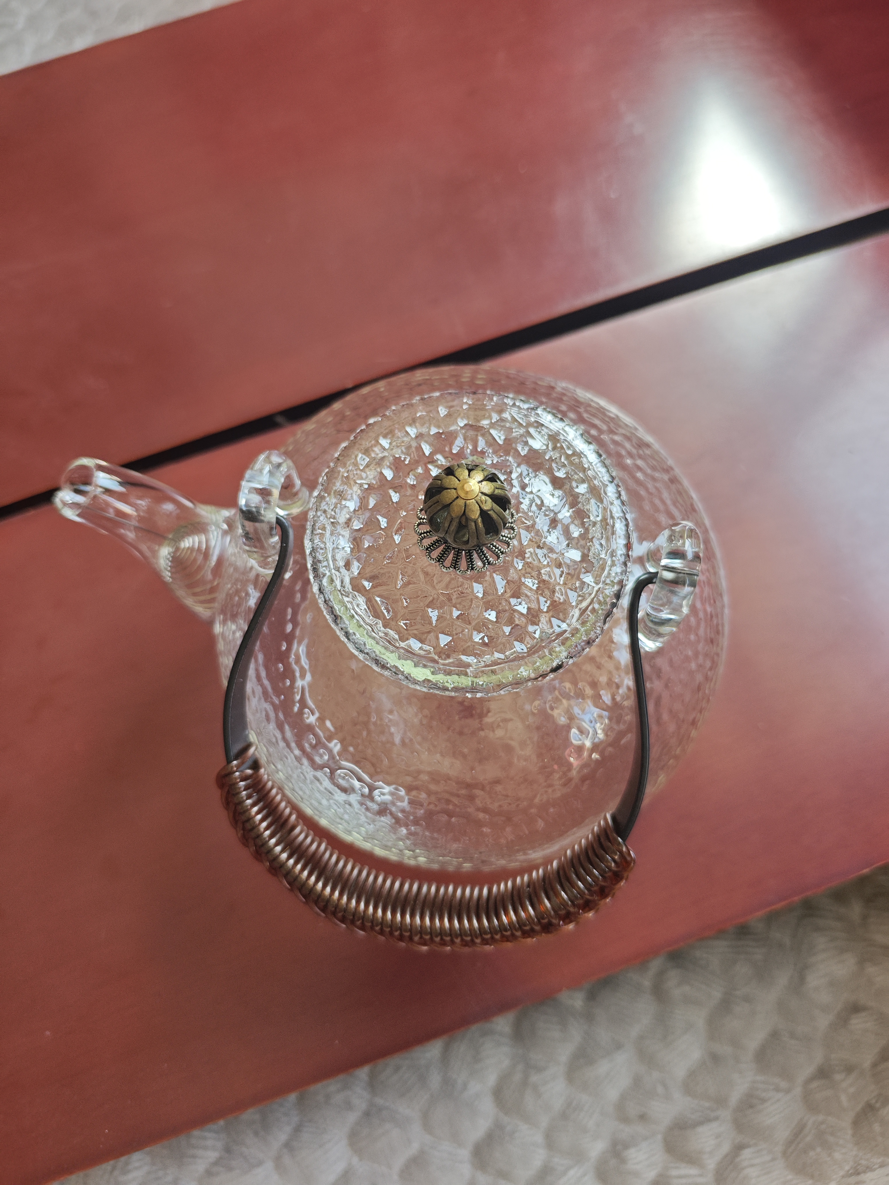 京东京造 茶壶 耐热玻璃泡煮茶壶烧水茶具锤纹提梁壶900ml 实拍图