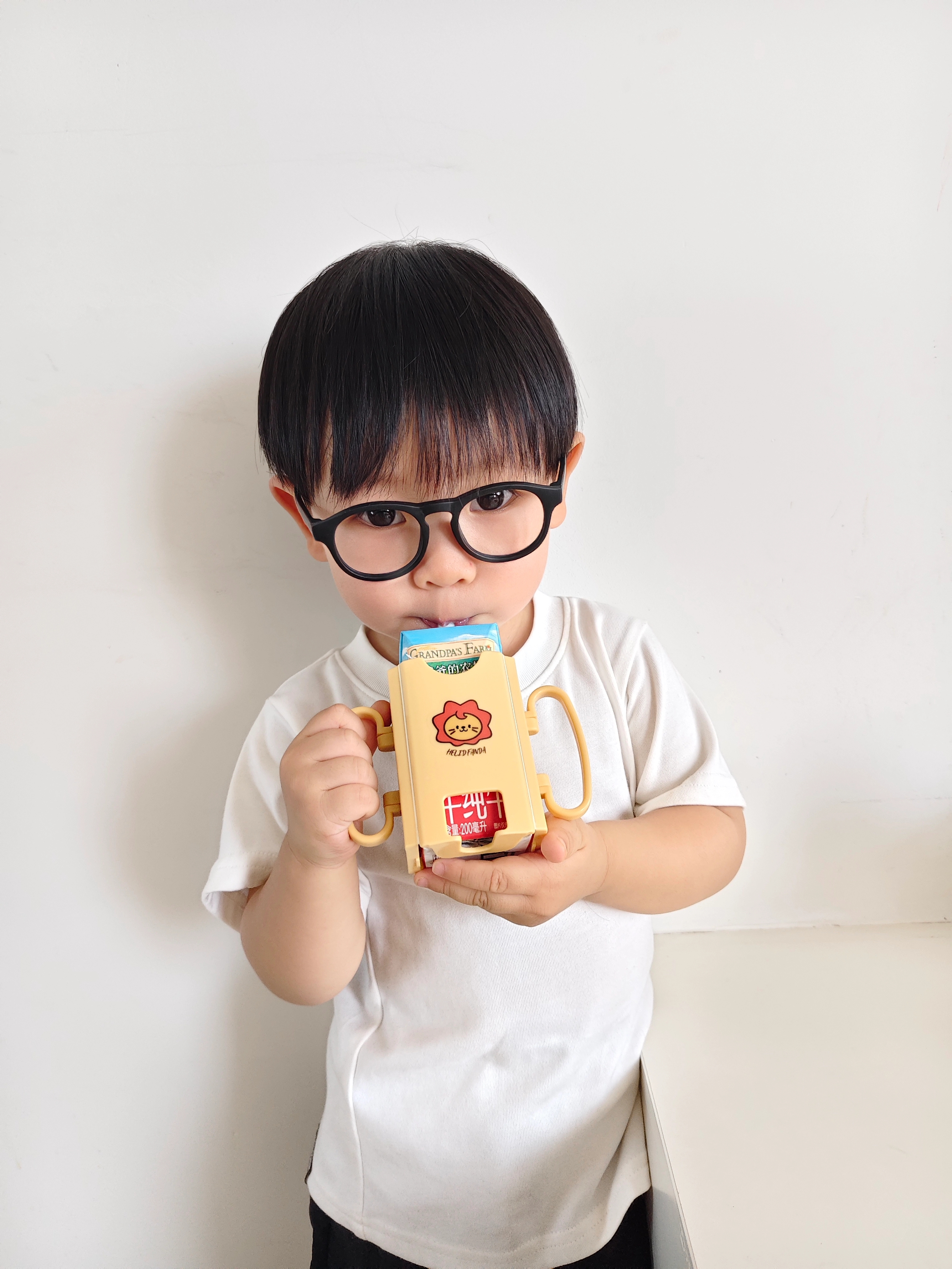 葆氏儿童牛奶杯托可伸缩调节折叠杯套盒装饮料防挤压神器防溢杯架 实拍图