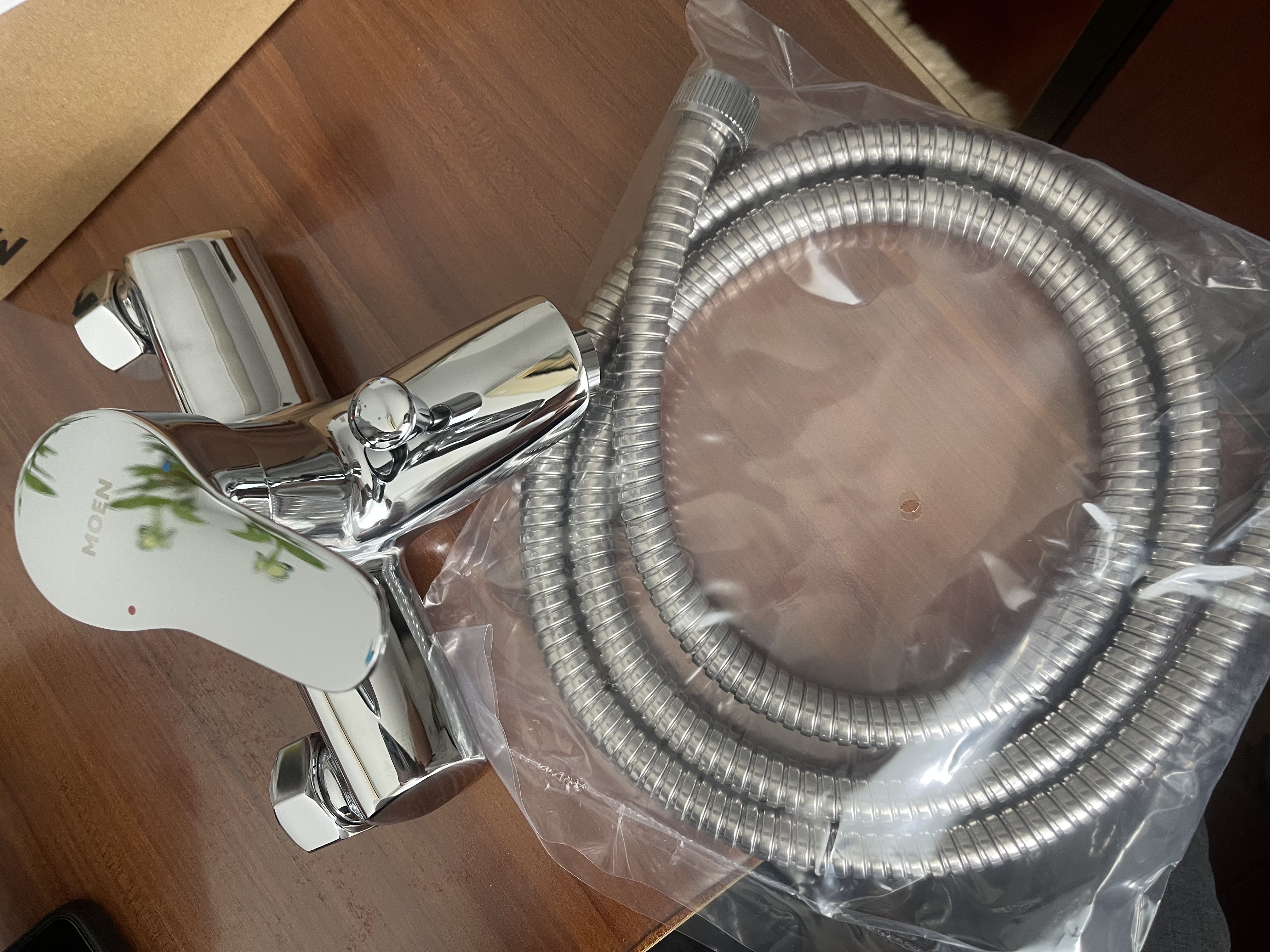 摩恩（MOEN）淋浴花洒套装空气注入节水增压花洒喷头多功能手持莲蓬花洒90117 实拍图