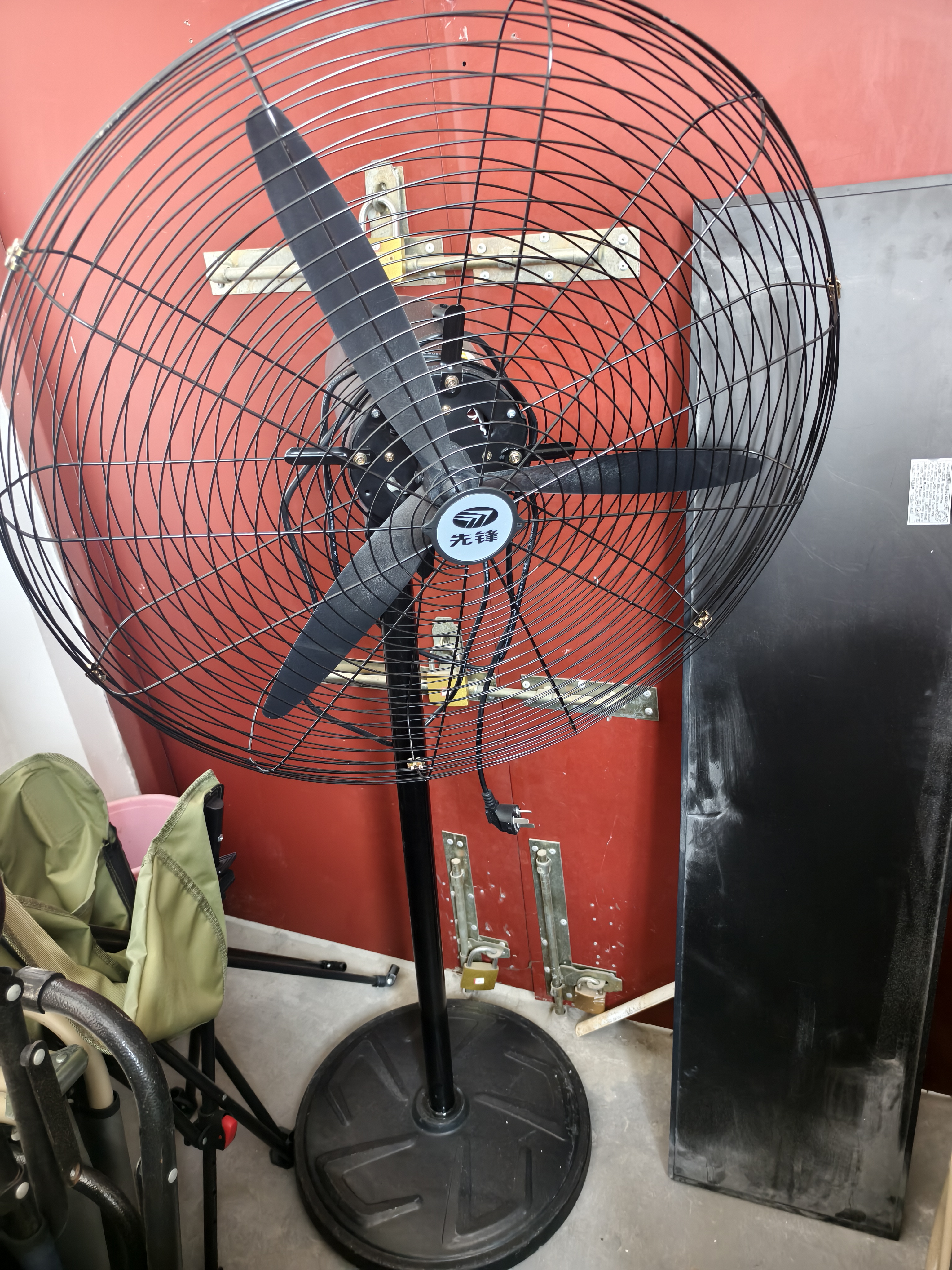 先锋（SINGFUN）工业风扇电风扇大风力落地扇强力牛角扇大功率吹除甲醛壁扇大风扇工厂车间饭店商用摇头风扇  650落地扇-塑钢叶【多仓发货】加粗网 实拍图