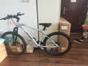 京东京造 XC350山地自行车铝合金禧玛诺21速油压碟刹成年人学生17寸时空银 实拍图