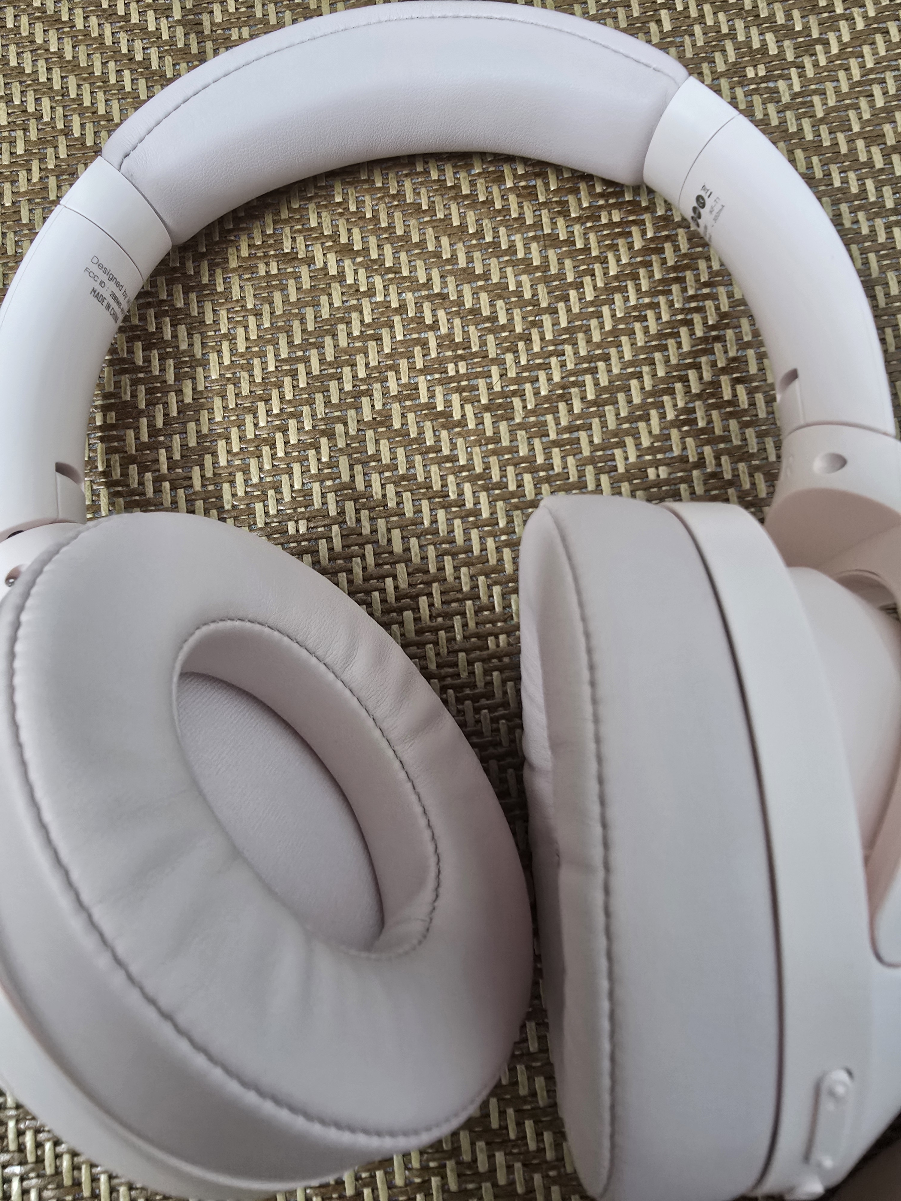 iKF T1【智能互联APP】头戴式无线蓝牙耳机通话降噪有线蓝牙hifi音质空间音效游戏低延迟新颜粉 实拍图
