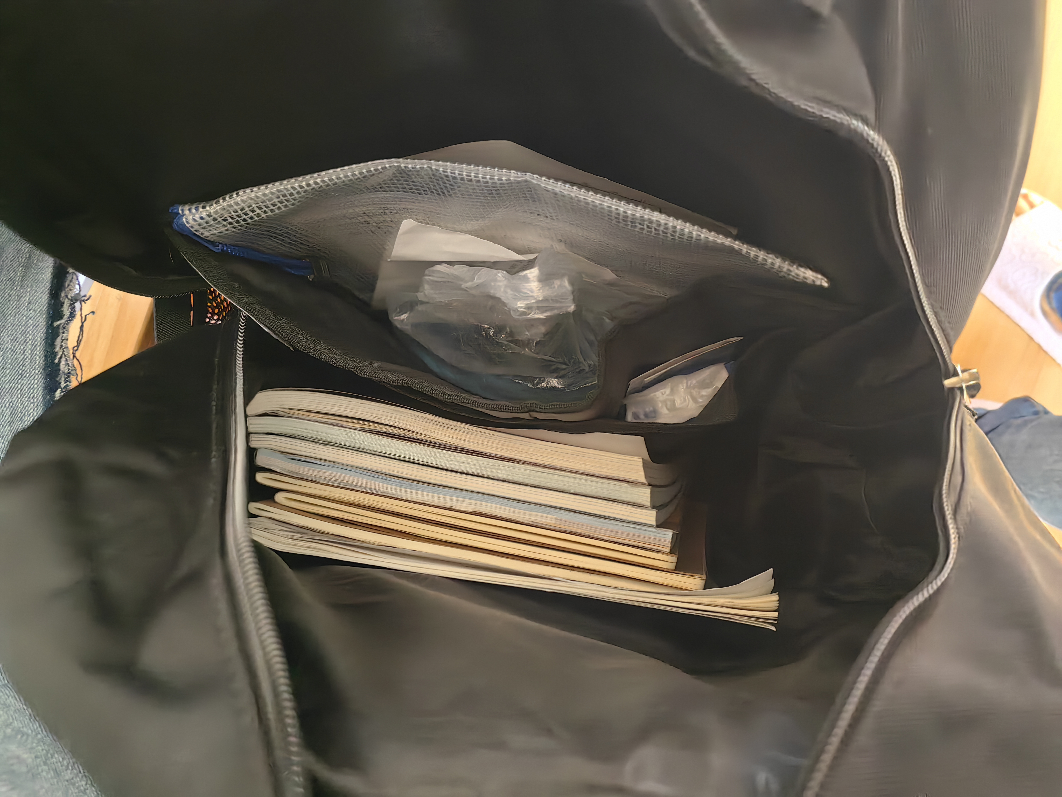 爱迪生发明家高中生书包初中大学生大容量防泼水双肩包旅行背包 2551-1G 实拍图