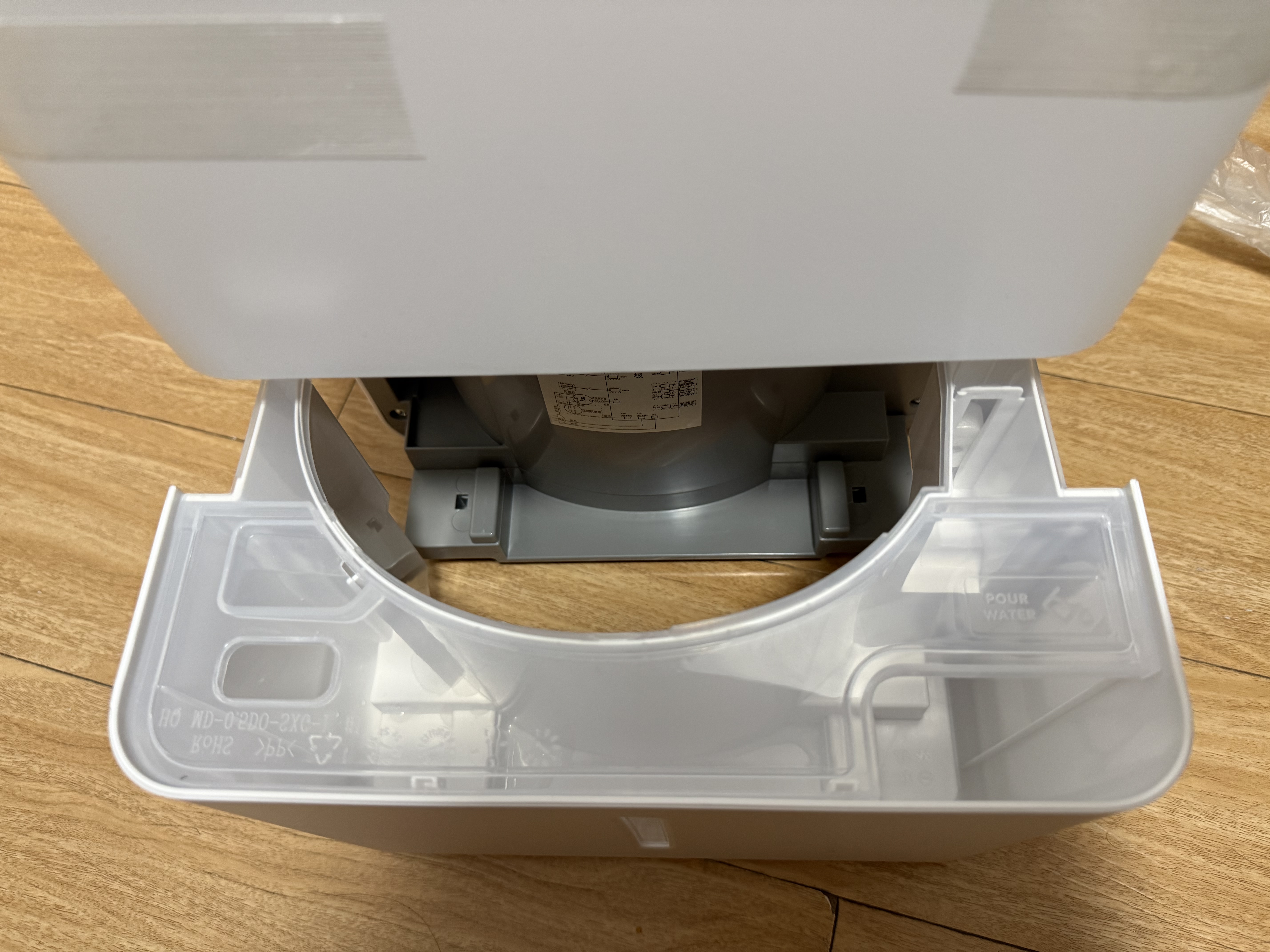 美的（Midea）除湿机/抽湿机12升/天 自营家用20㎡轻音小型回南天客厅卧室内防潮专用干衣吸湿器CF12BD/N7-DO 实拍图