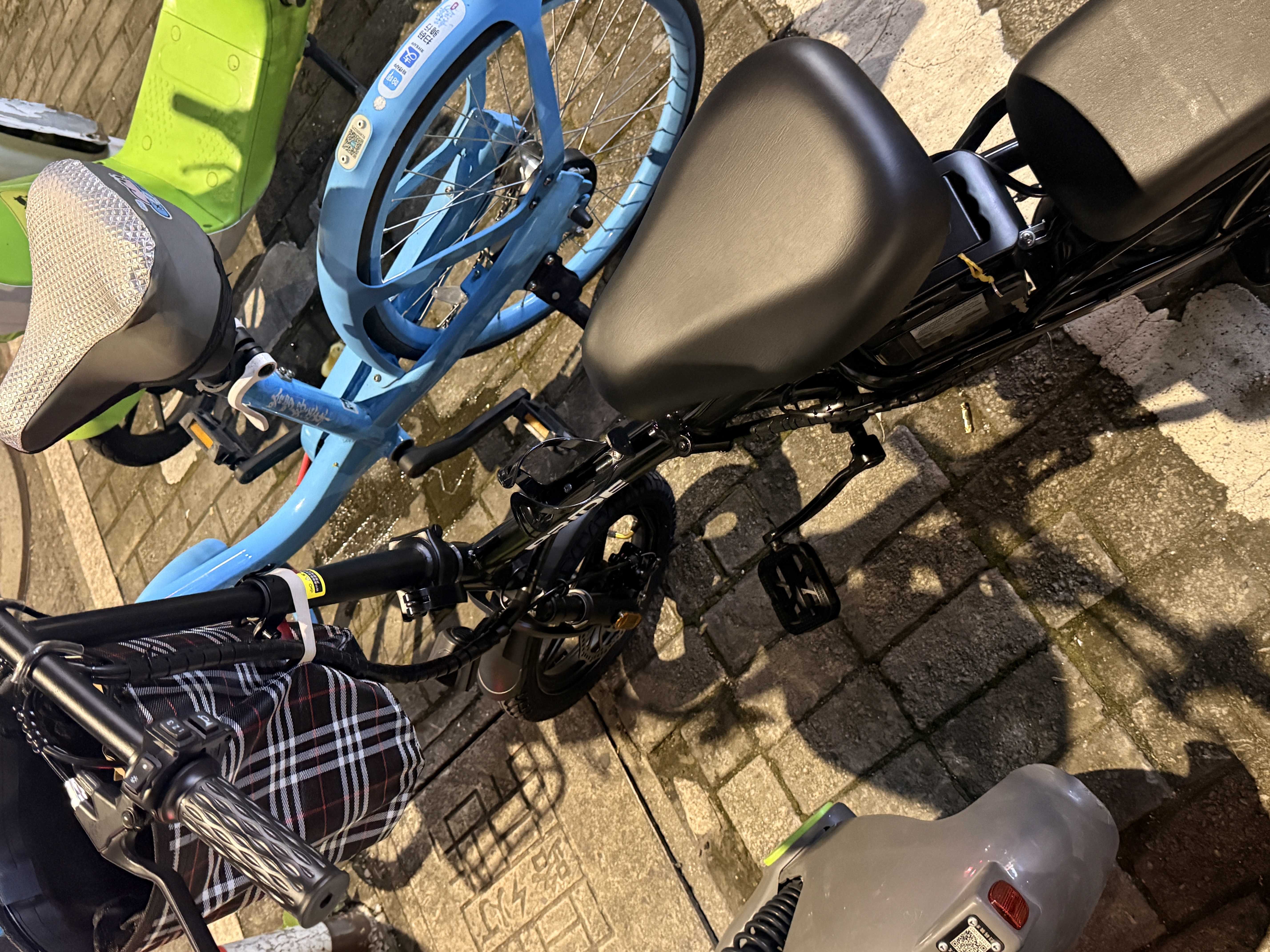 普莱德新国标折叠电动自行车 超长续航电动车 铝合金代驾车 锂电池助力男女通用成人电瓶车 代步电单车 豪华版-汽车S级电芯-纯电续航≤45km 实拍图