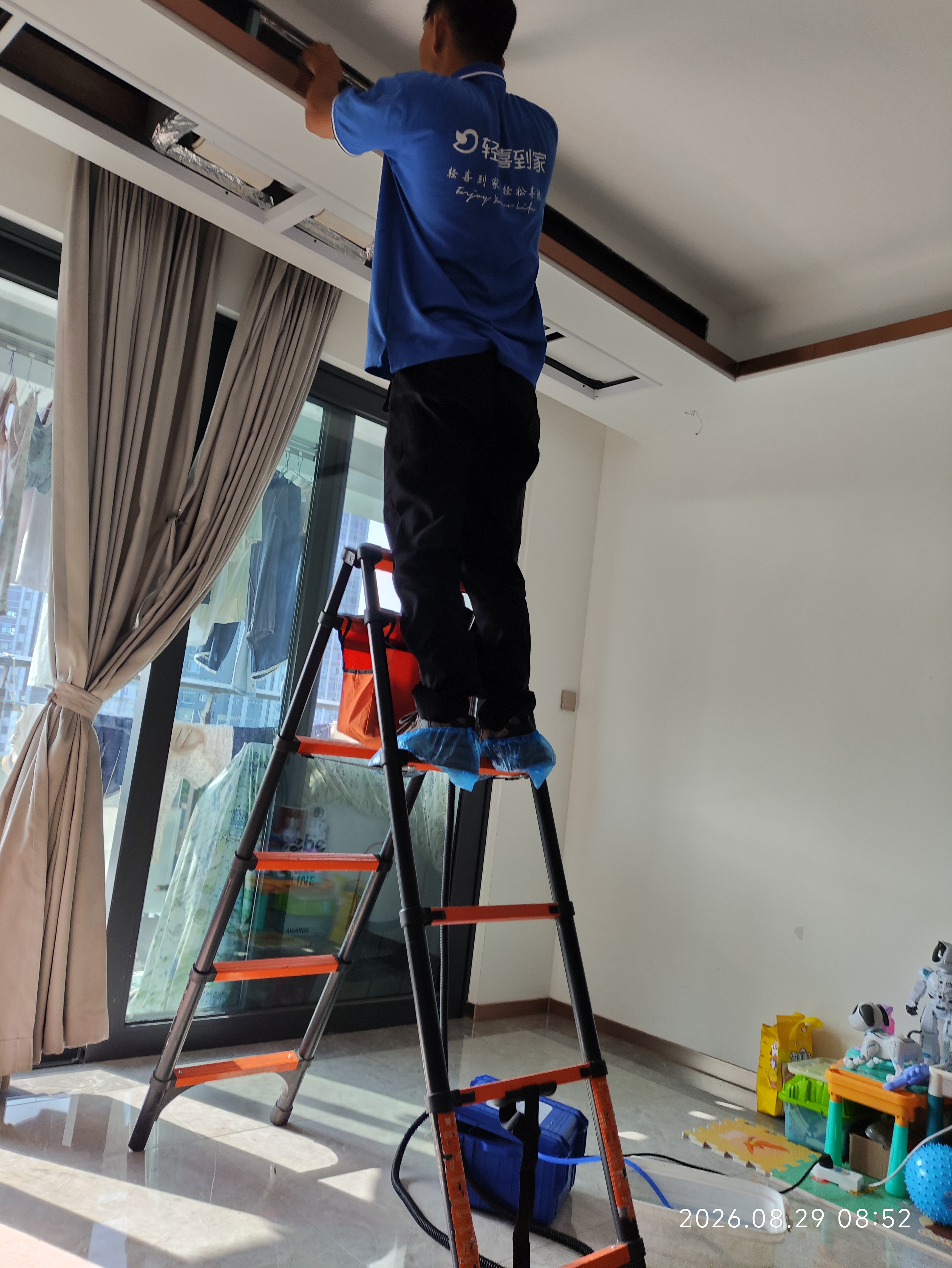 轻喜到家 空调清洗 挂机柜机空调清洗 中央空调清洗 家电清洗  高温蒸汽拆洗杀菌除螨上门服务 5台 家用中央空调全拆洗（一个出风口按照一台计算） 实拍图