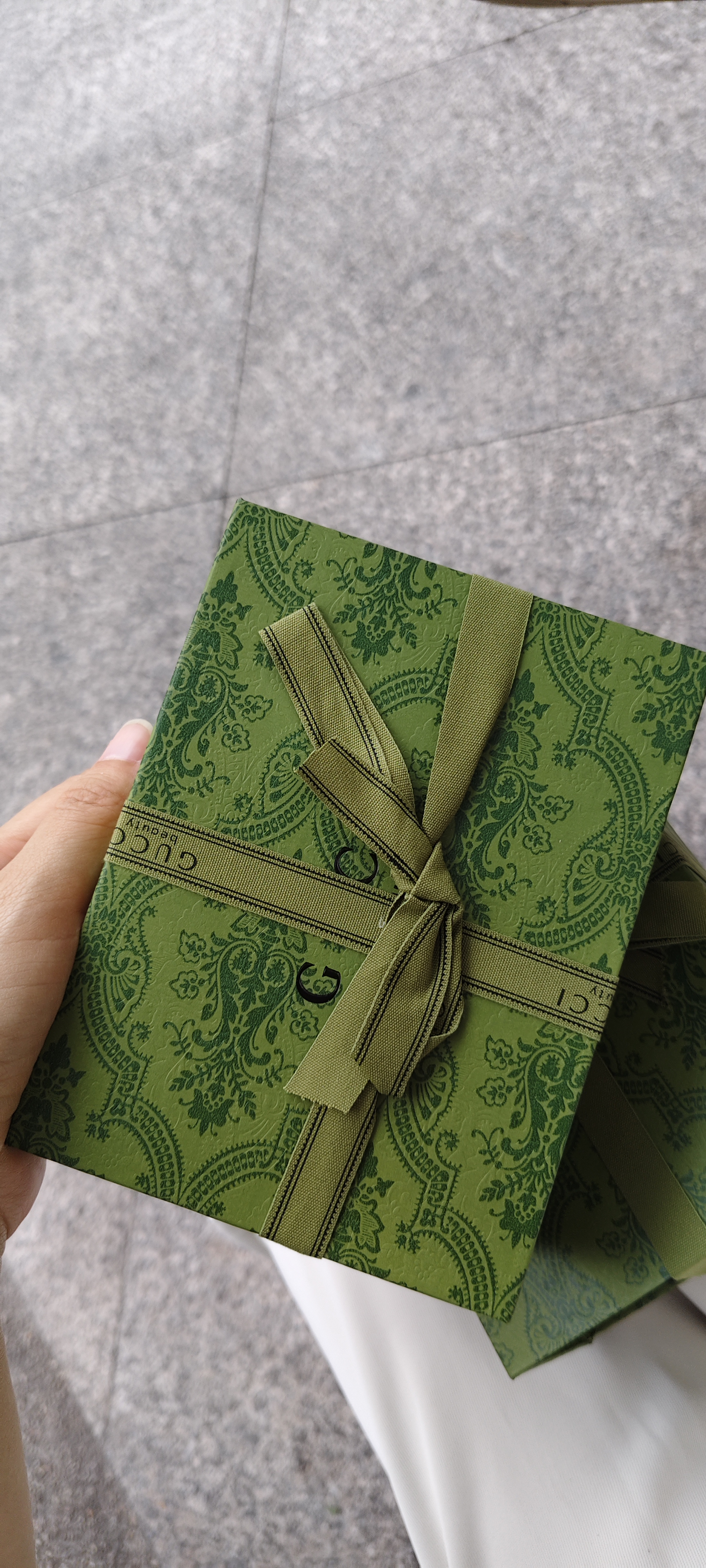 古驰（GUCCI）口红倾色云雾唇釉 哑光雾面金管唇釉蒸汽啵 生日情人节礼物女生 【热卖】208#蜜桃奶茶（礼盒装） 实拍图