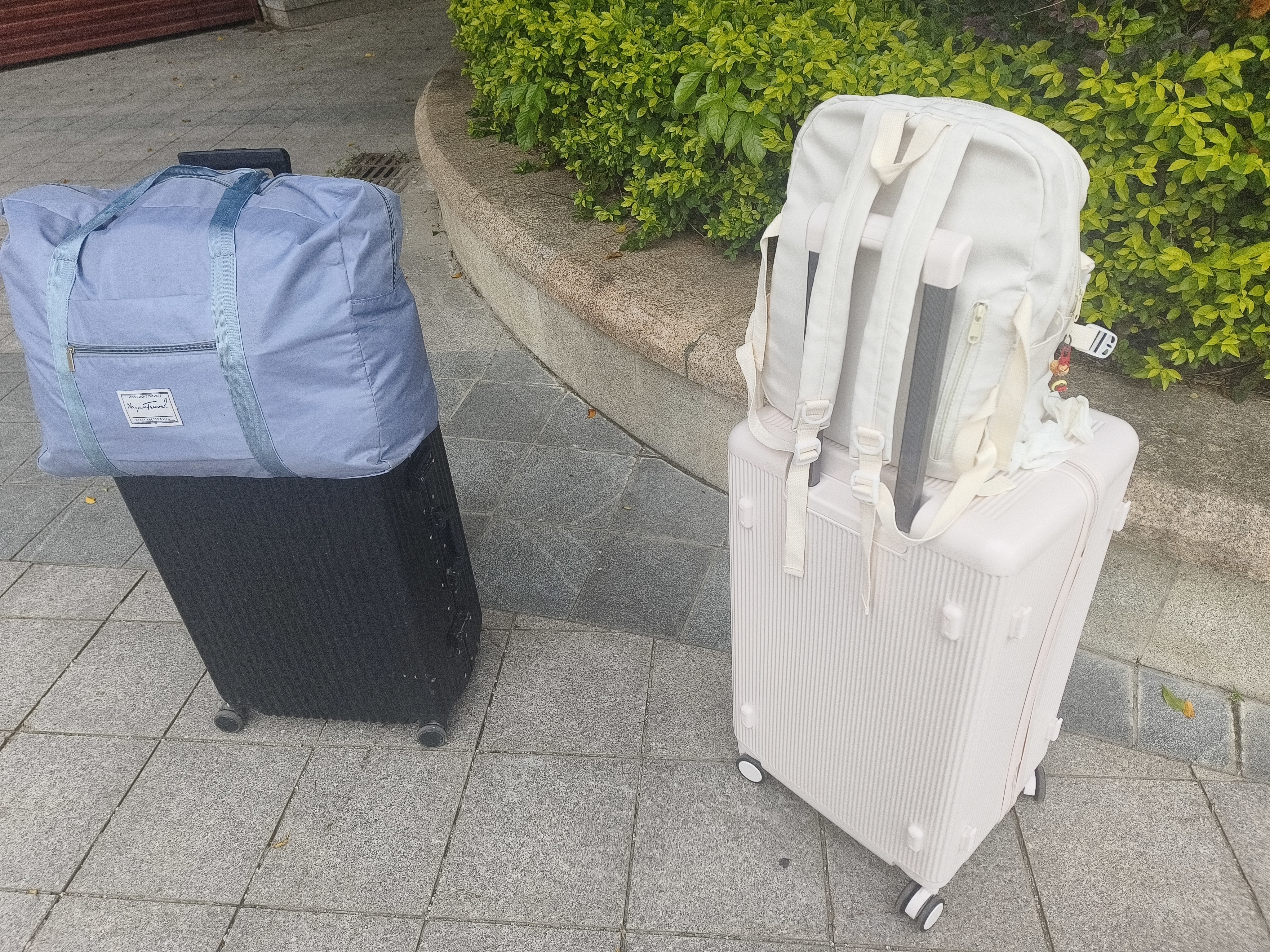旷野与他行李箱爆款新款大容量旅行箱37开拉杆箱密码箱学生男女款 浅粉色【防爆拉链款】 26英寸 实拍图
