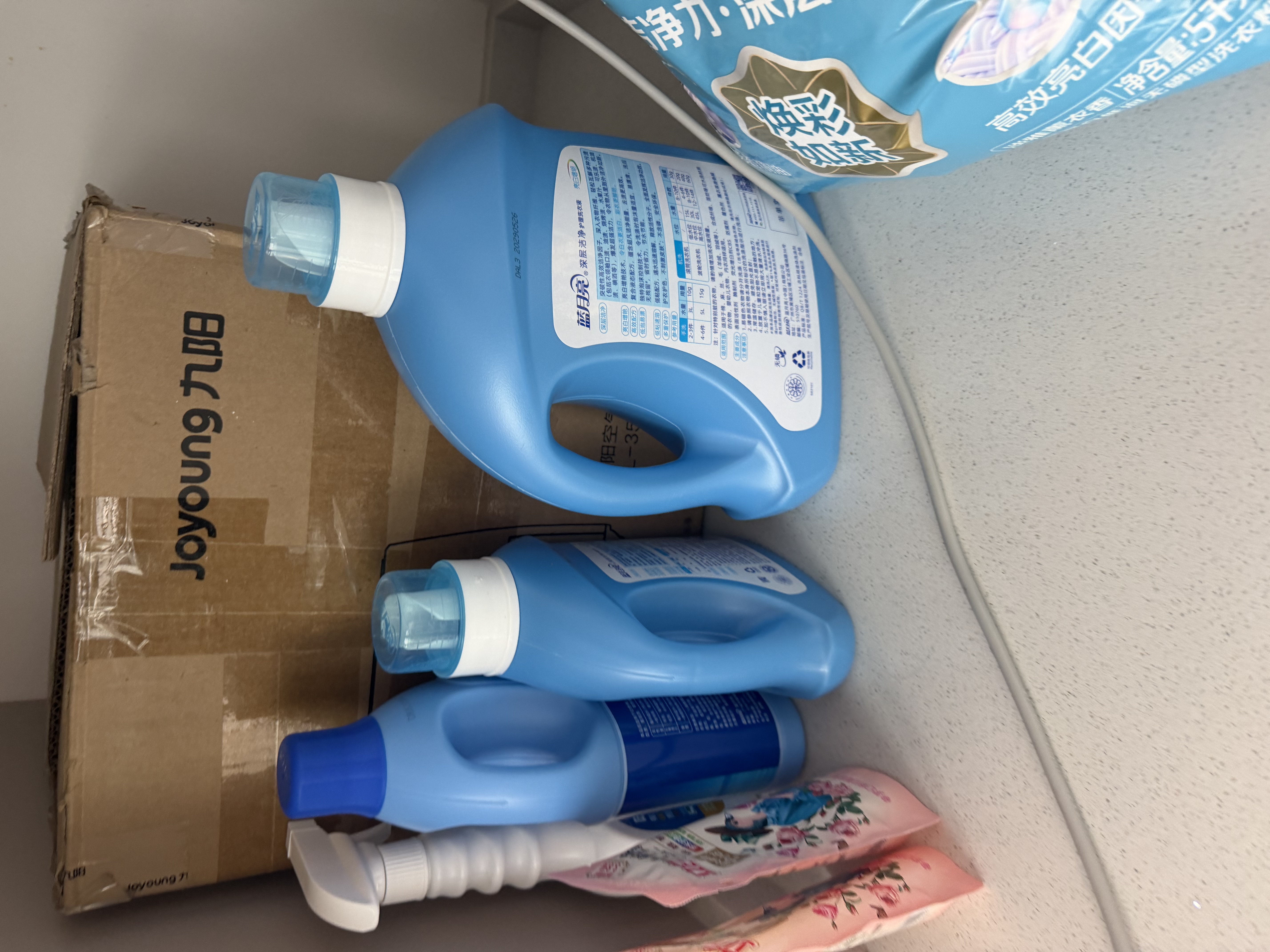 蓝月亮亮白洗衣液 薰衣草香 2.75kg瓶+1kg瓶*3 护色增艳易漂洗 品质严选 实拍图