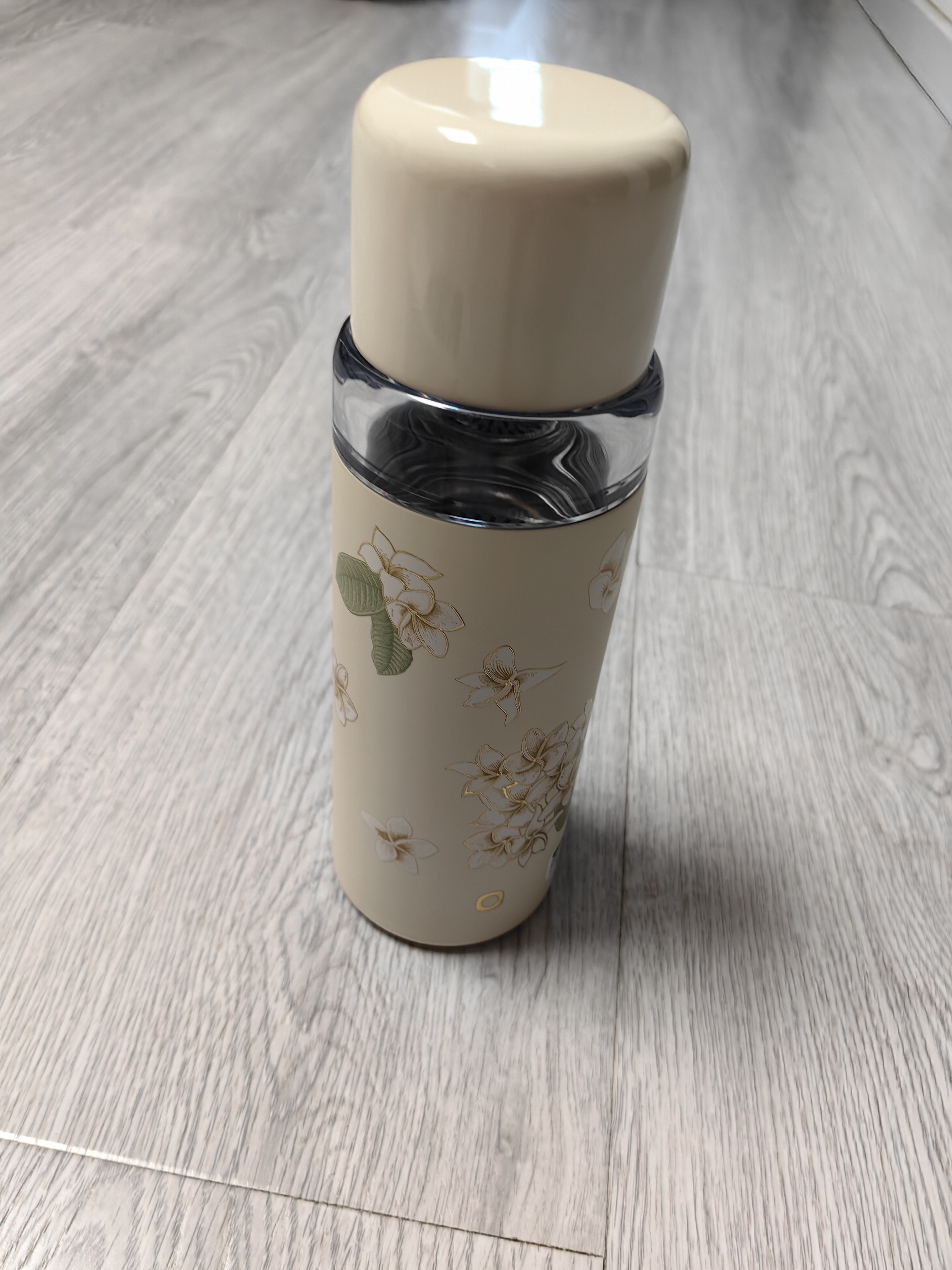京东京造 纯钛保温杯 水杯子男女士大容量【磁吸茶水分离】茶杯480ml 白色 实拍图