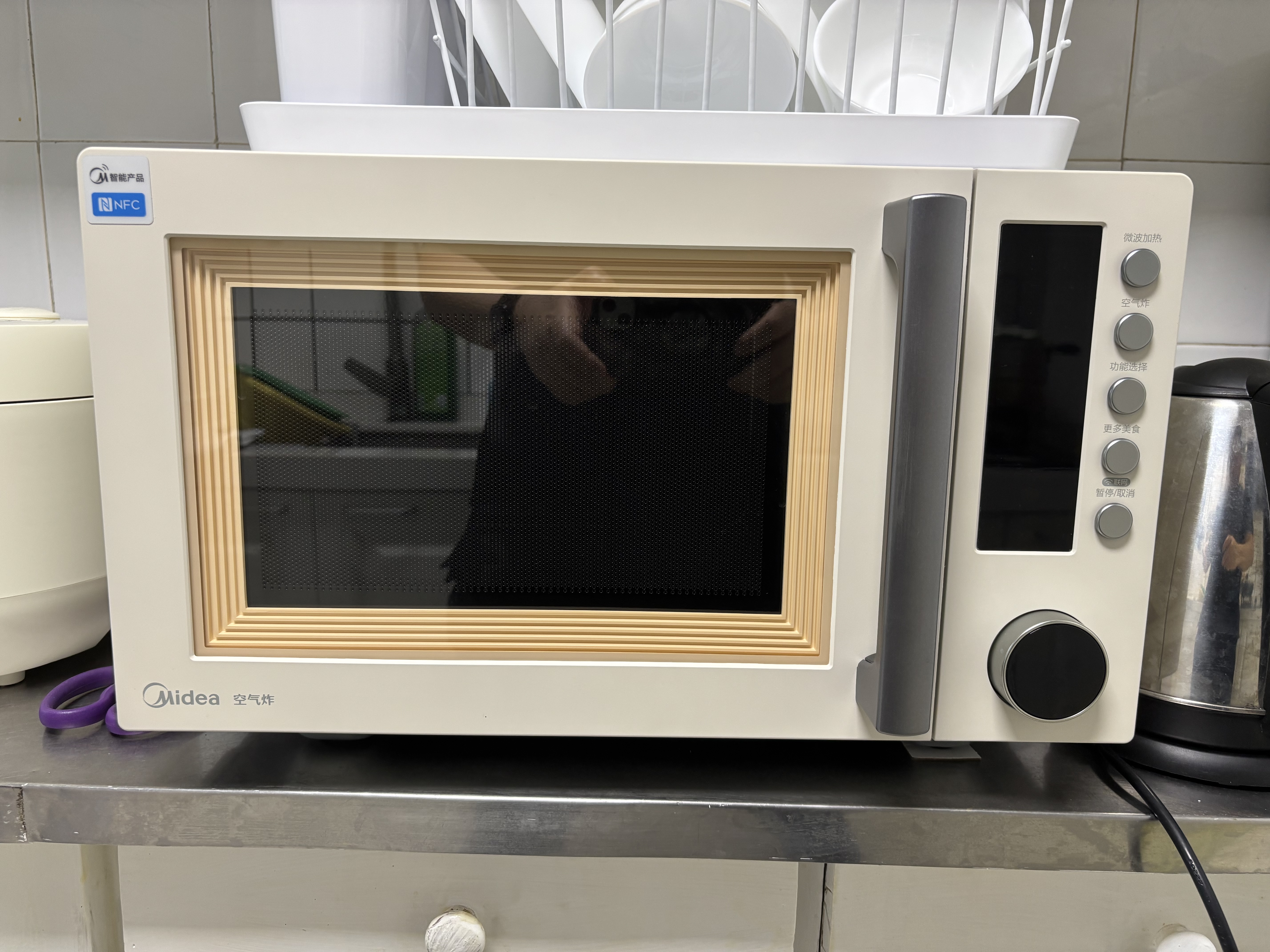 美的（Midea）空气炸微波炉烤箱一体机复古奶油风高颜值无油低脂大功率APP智能AI变频不锈钢内胆25L（PC23F5W） 实拍图