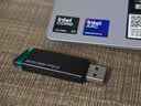 海康威视（HIKVISION）512GB USB3.2 U盘 R33 工作指示灯 读速130MB/s 高速移动u盘 适用华为电脑商务办公学习通用优盘 实拍图