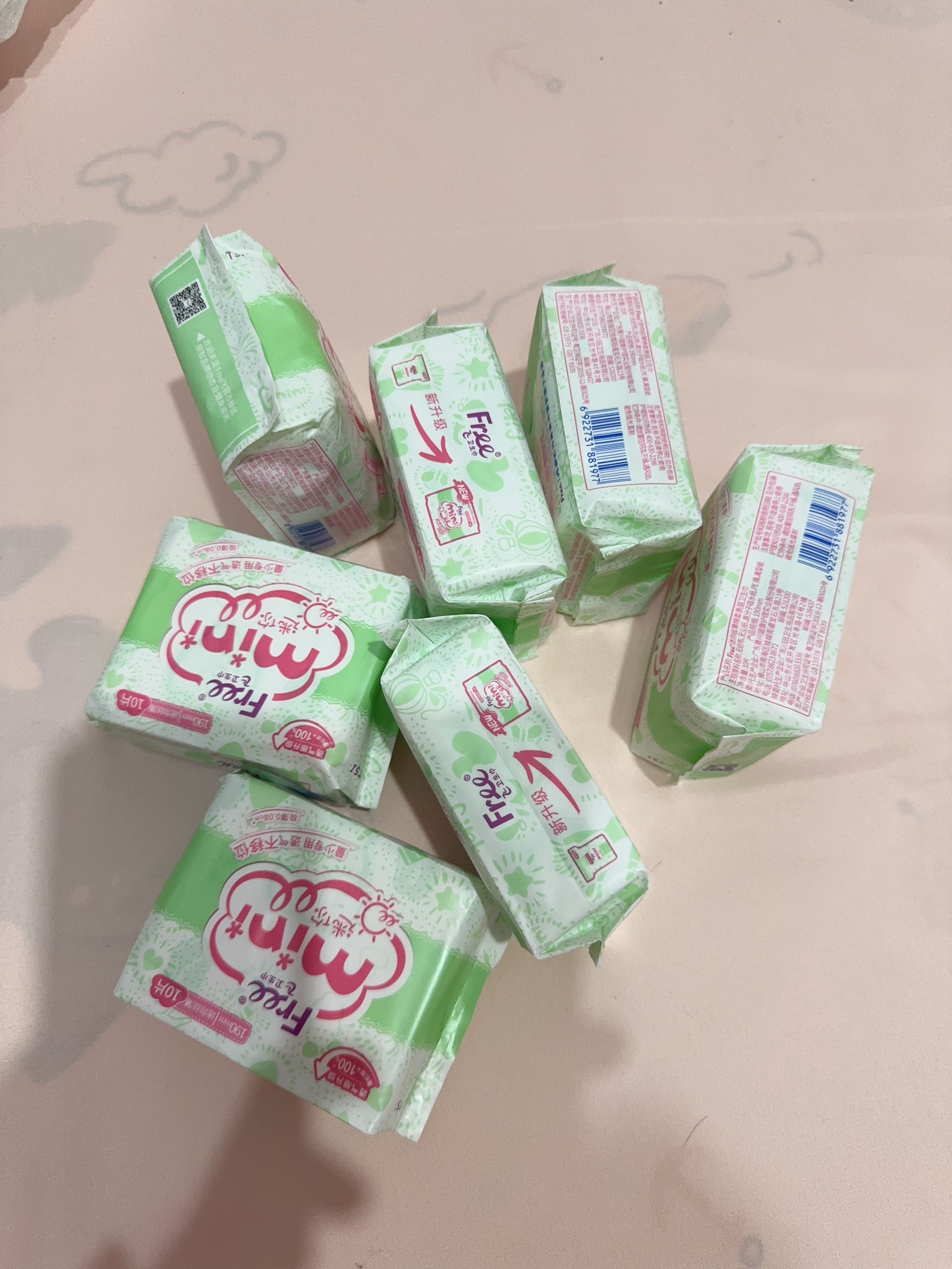 FREE飞卫生巾日用组合超薄触感棉柔透气防漏少女姨妈巾组合整箱批发 迷你卫生巾190mm7包70片 实拍图