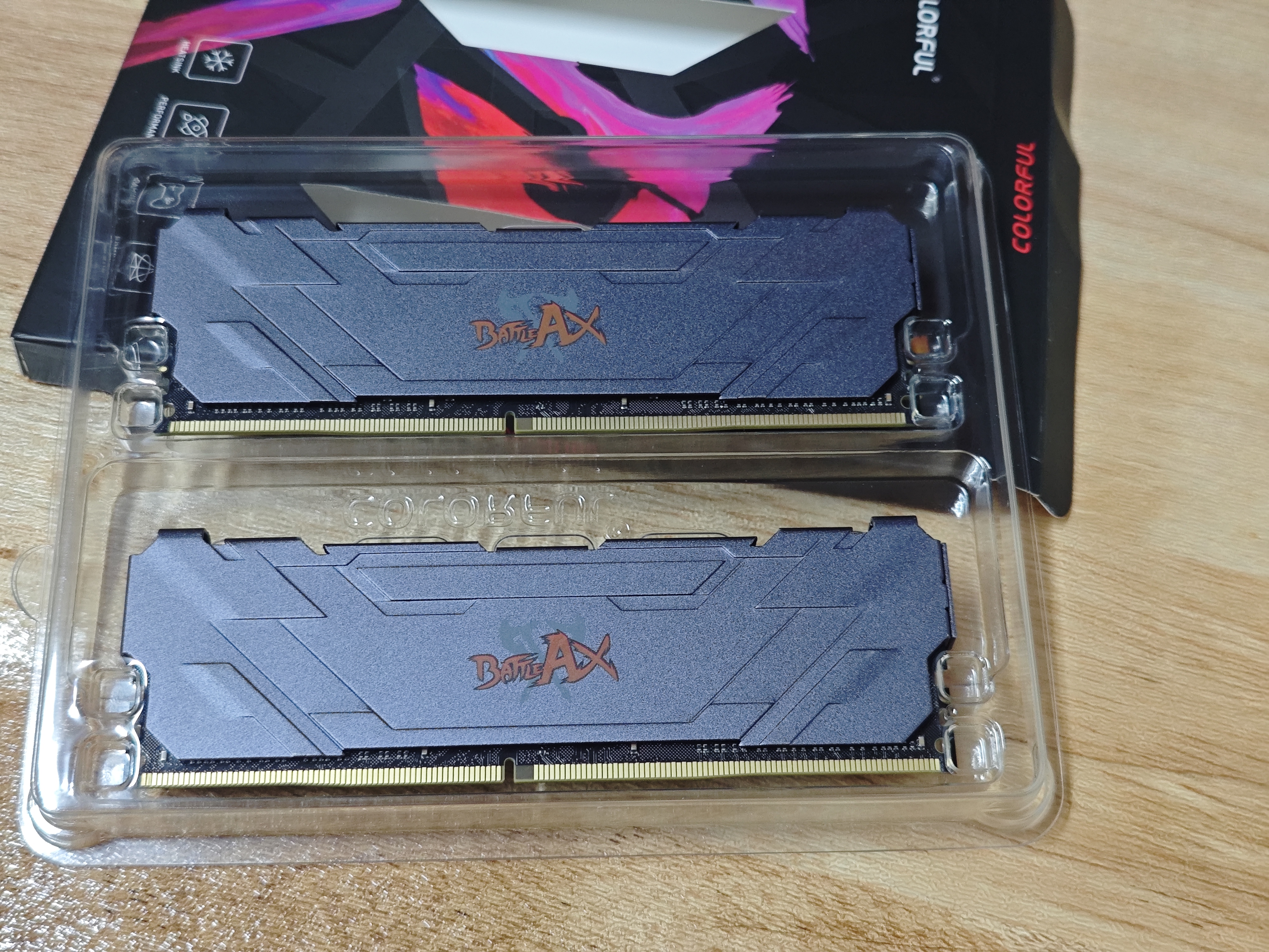 七彩虹（Colorful）32G(16G*2)DDR4 3600台式机内存条 马甲条 战斧系列·钛金灰 C18 Intel专用 实拍图