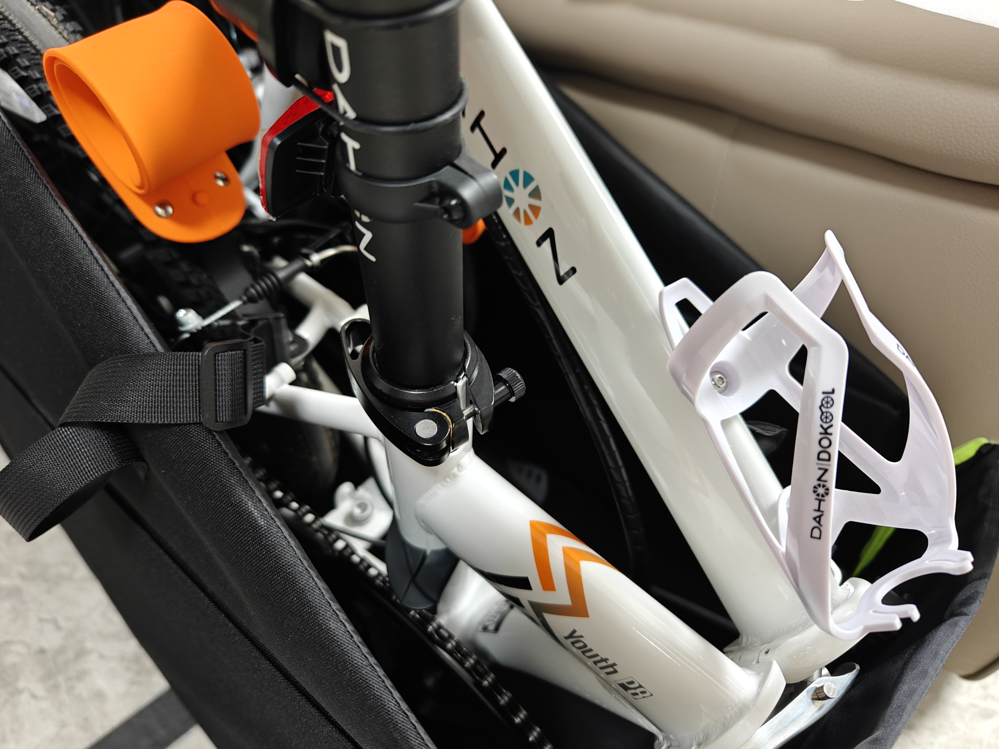 大行（DAHON）青春版P8折叠自行车20寸8速成人超轻男女式单车KAC081 亮面白 实拍图