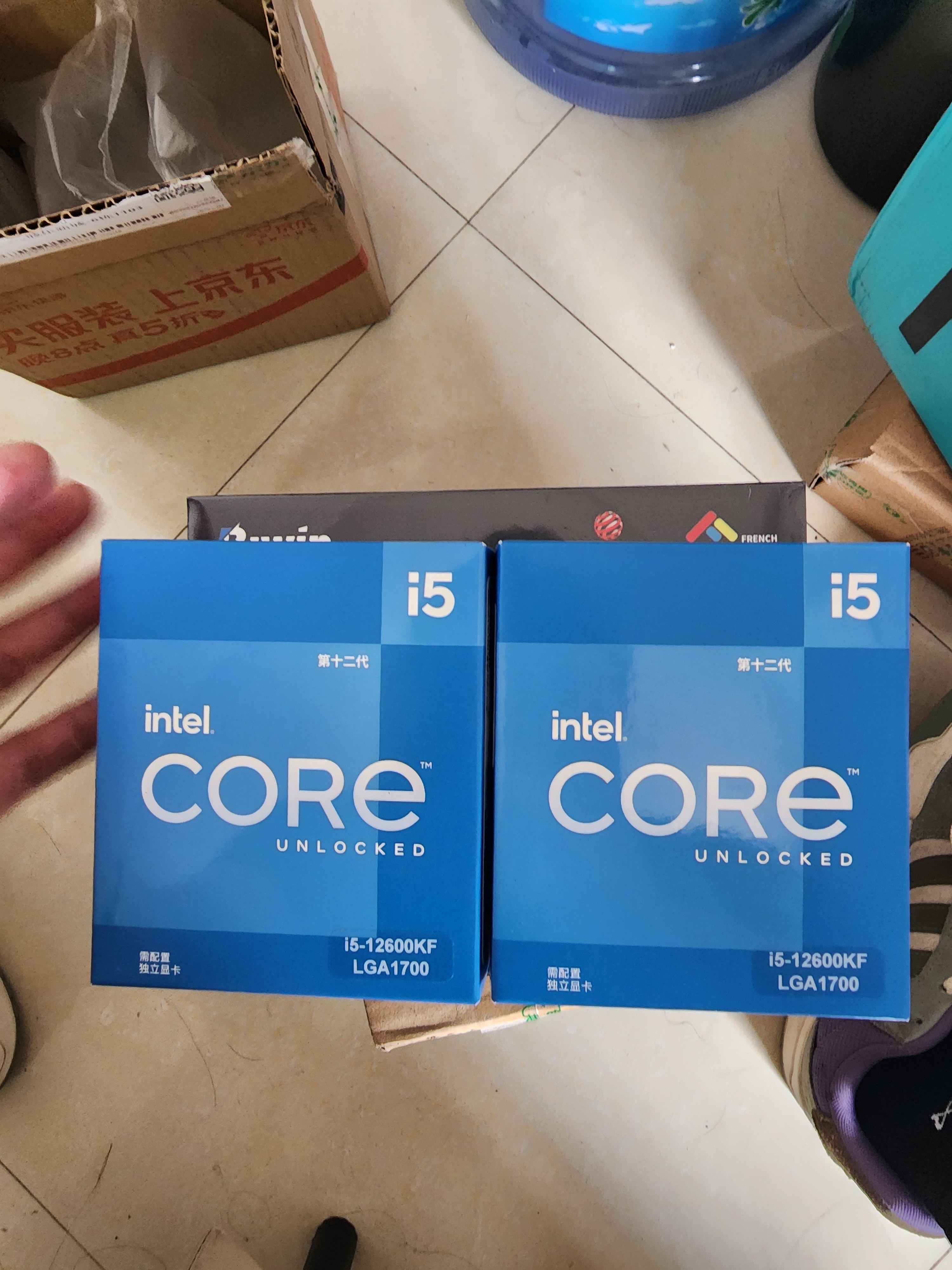 英特尔（Intel）酷睿12代 i5处理器12600KF 10核16线程 单核睿频至高可达4.9Ghz 20M三级缓存 盒装CPU 实拍图