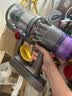 戴森（DYSON）V11 Fluffy 大吸力吸尘器 185AW 家用 除螨 车载可用 家用礼物 镍色 实拍图