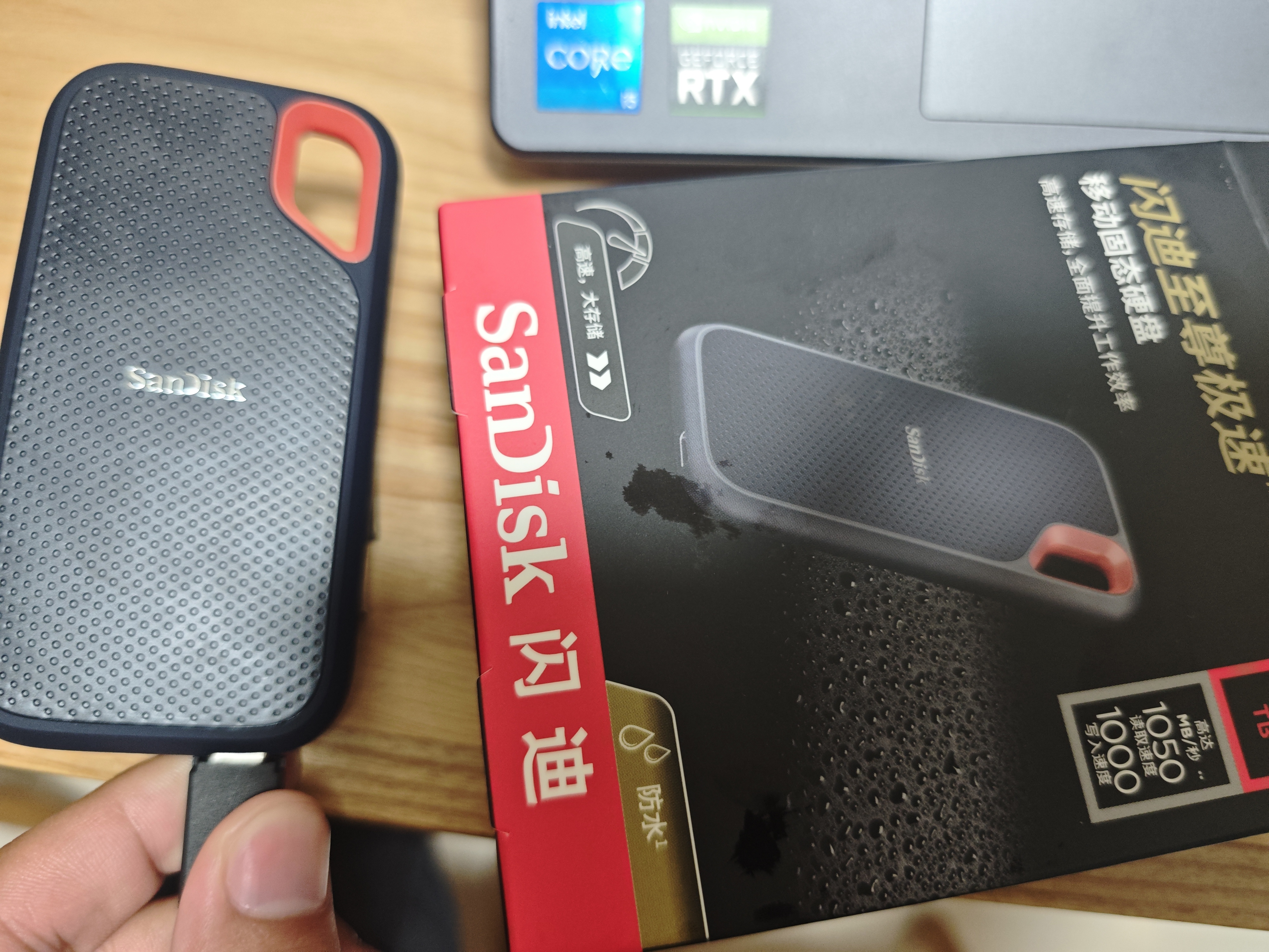 Sandisk闪迪2TB Type-c USB3.2 NVMe移动固态硬盘（PSSD）E61卓越版 1050MB/s三防保护 手机笔记本电脑外接SSD 实拍图