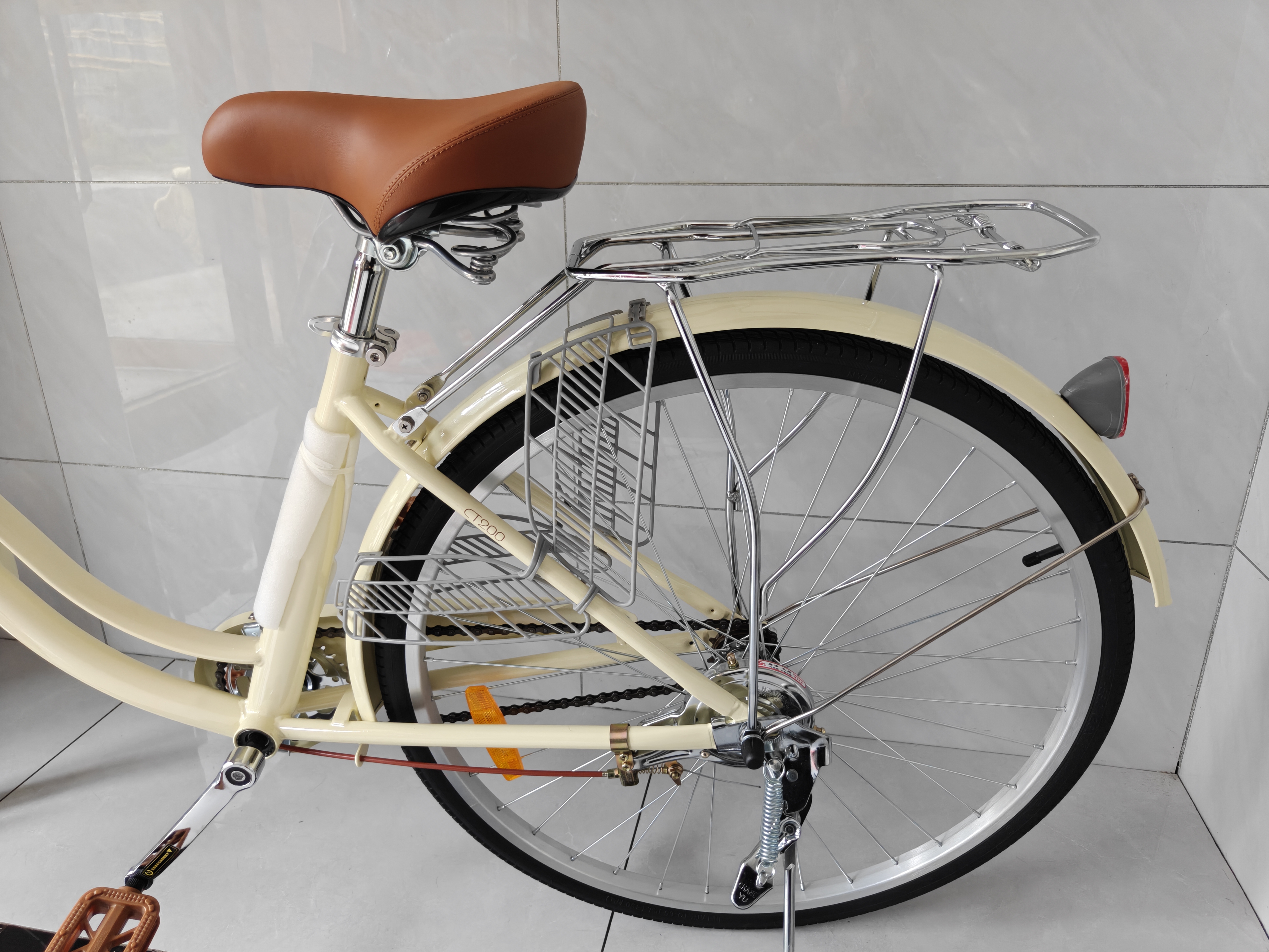 京东京造 CT200城市自行车单速成人学生男女士通勤单车26英寸奶油黄 实拍图