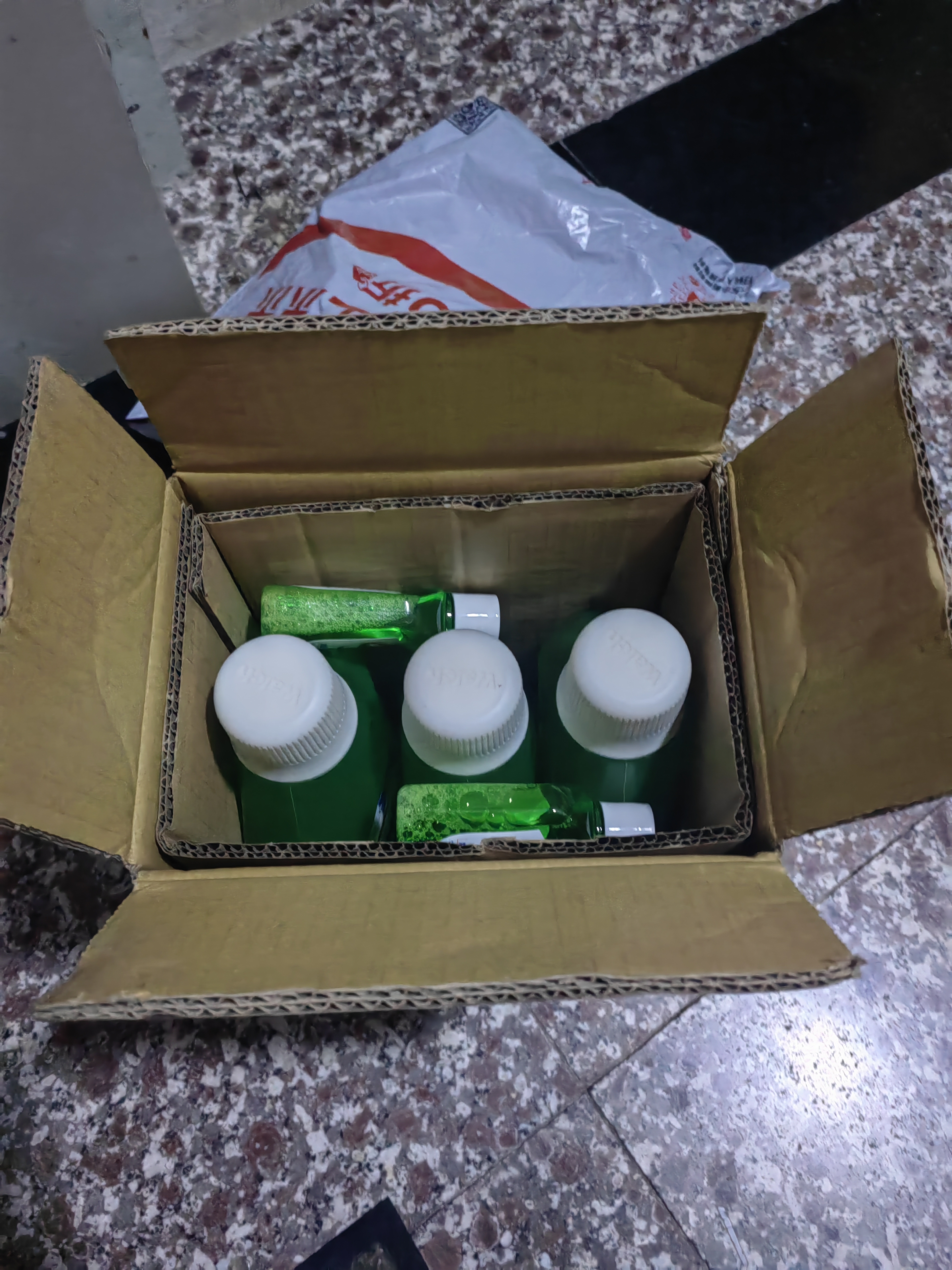 威露士（Walch）多用途消毒液(1L*3+60ml*2)衣物消毒水居家地板杀菌除螨 非84酒精 实拍图