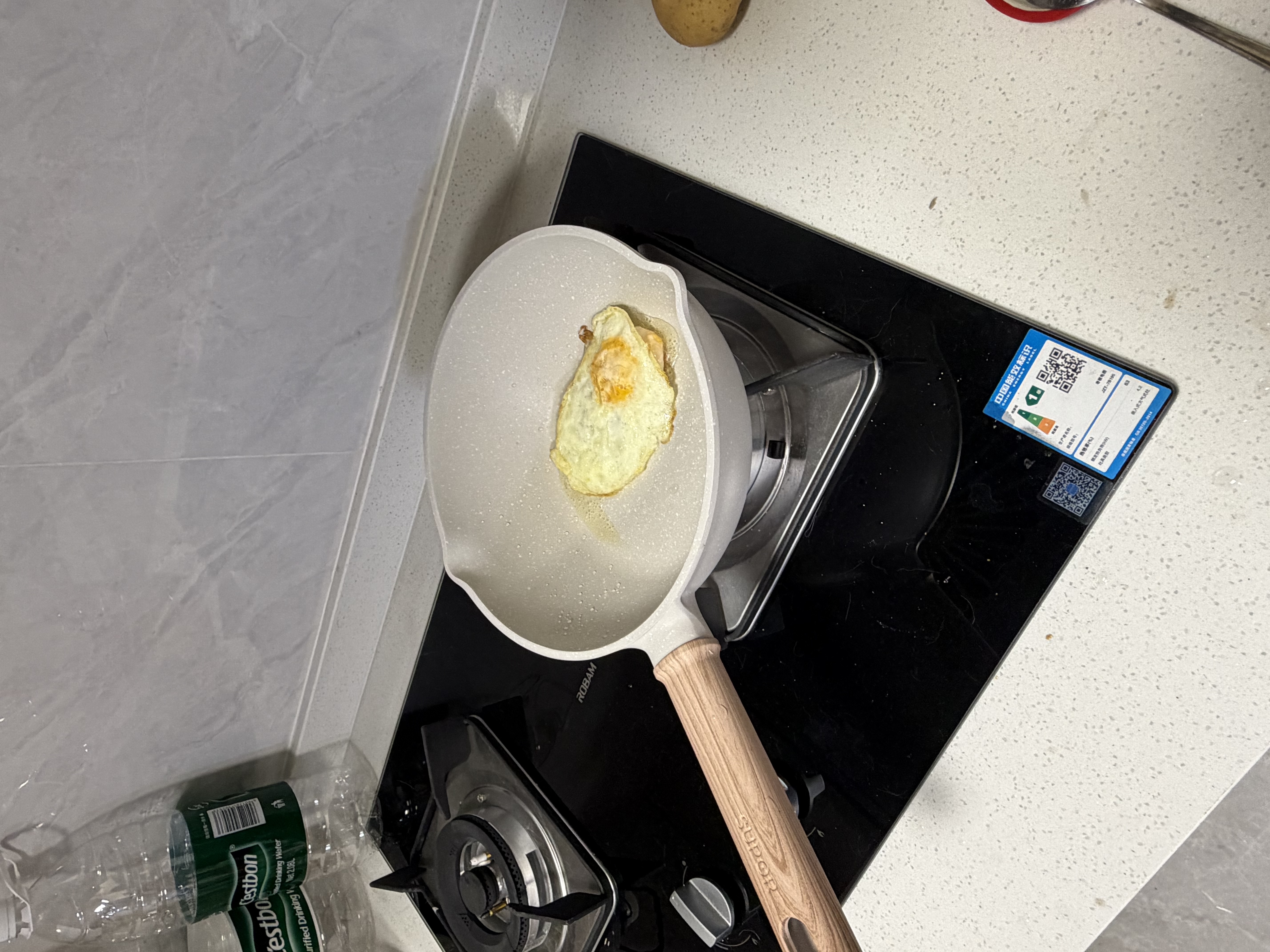 苏泊尔（SUPOR）炒锅不粘锅有钛小炒锅一人食家用煎炒锅轻量炒菜锅燃气电磁炉通用 【1-2人】轻量锅身/1级不沾 22cm 实拍图