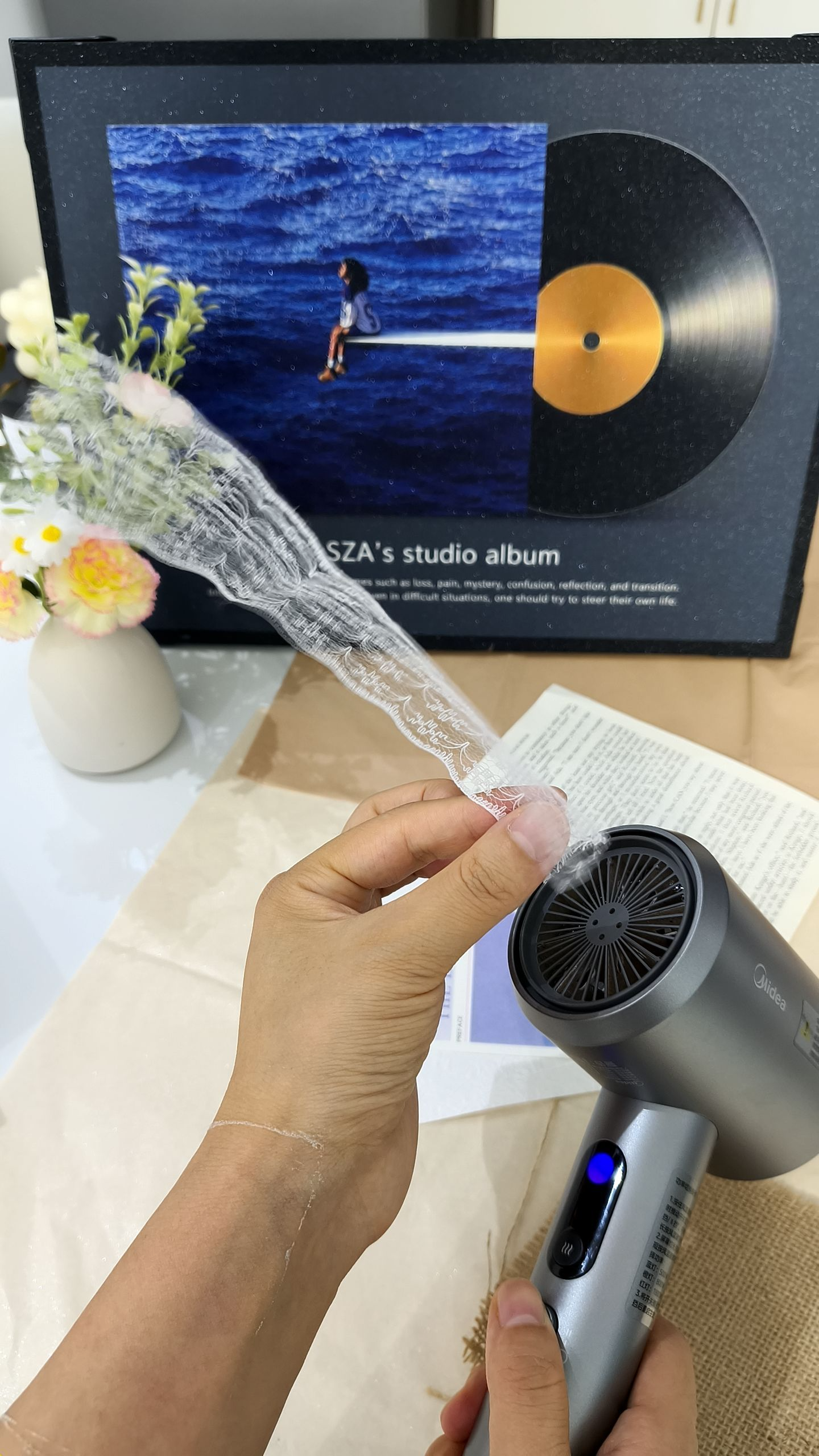 美的（Midea）12亿四针等离子护发电吹风机 学生宿舍800W 负离子电吹风专用快干 1800W可调小功率FD506 节日礼物 实拍图