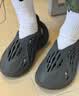阿迪达斯 Yeezyfoam黑武士椰子男女运动洞洞鞋IG5349 43 实拍图