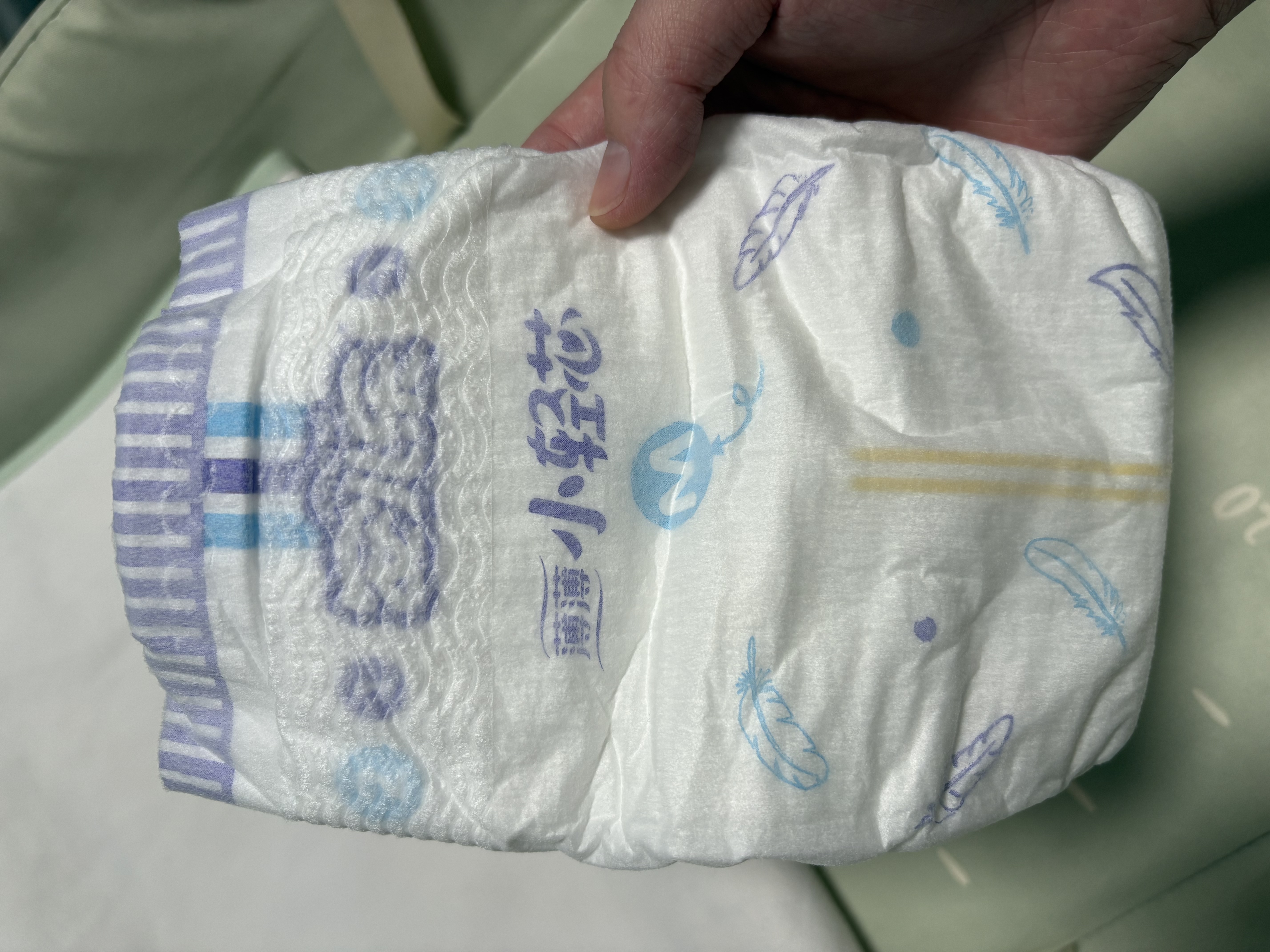 安儿乐（Anerle）【未检出甲酰胺】小轻芯纸尿裤M92片(6-11kg) 婴儿超薄透气尿不湿 实拍图