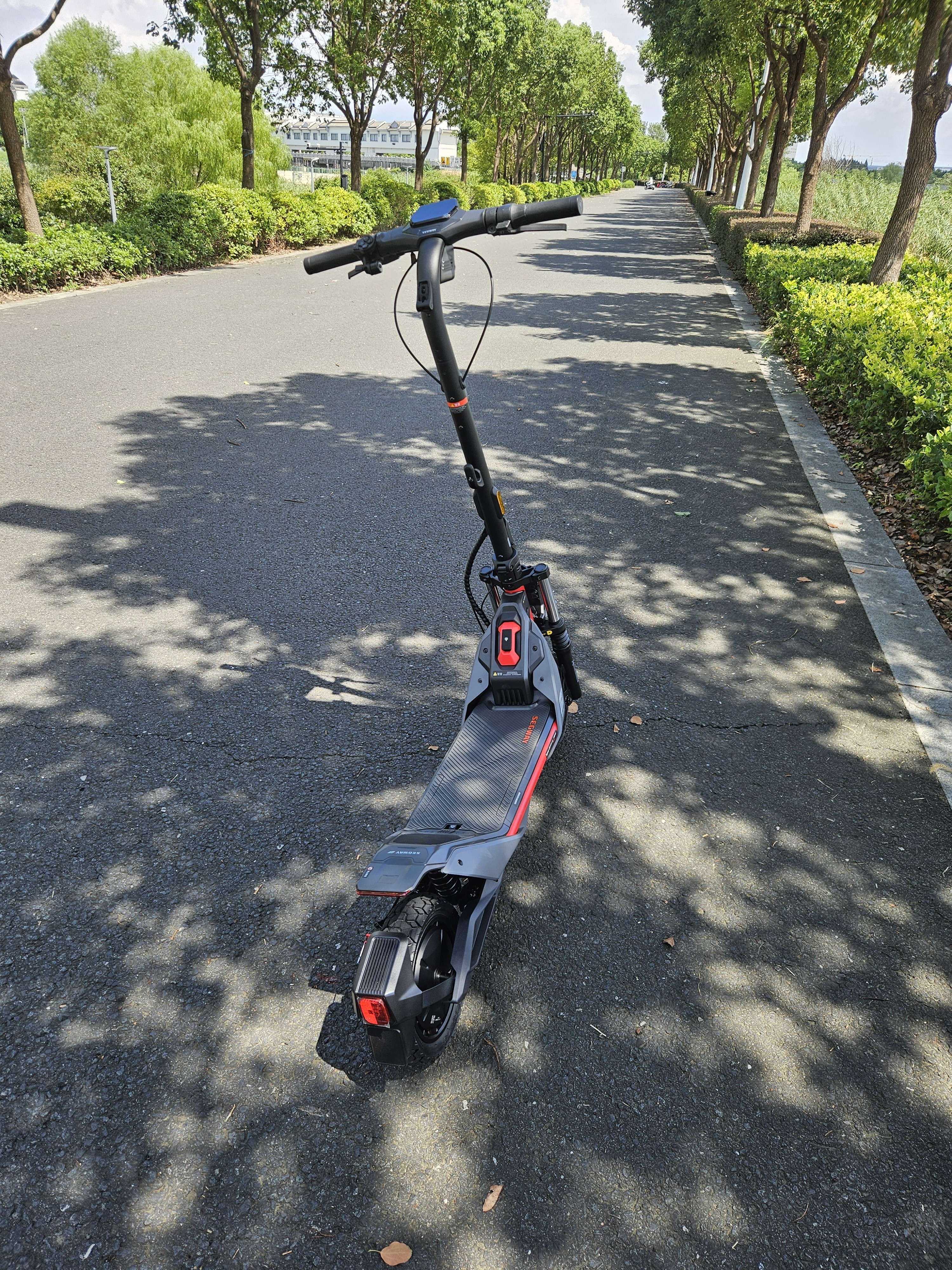 Segway电动滑板车ZT3Pro+箱包座椅套装成人两轮代步便携式折叠前后双减震运越野全速真续航2025款 实拍图