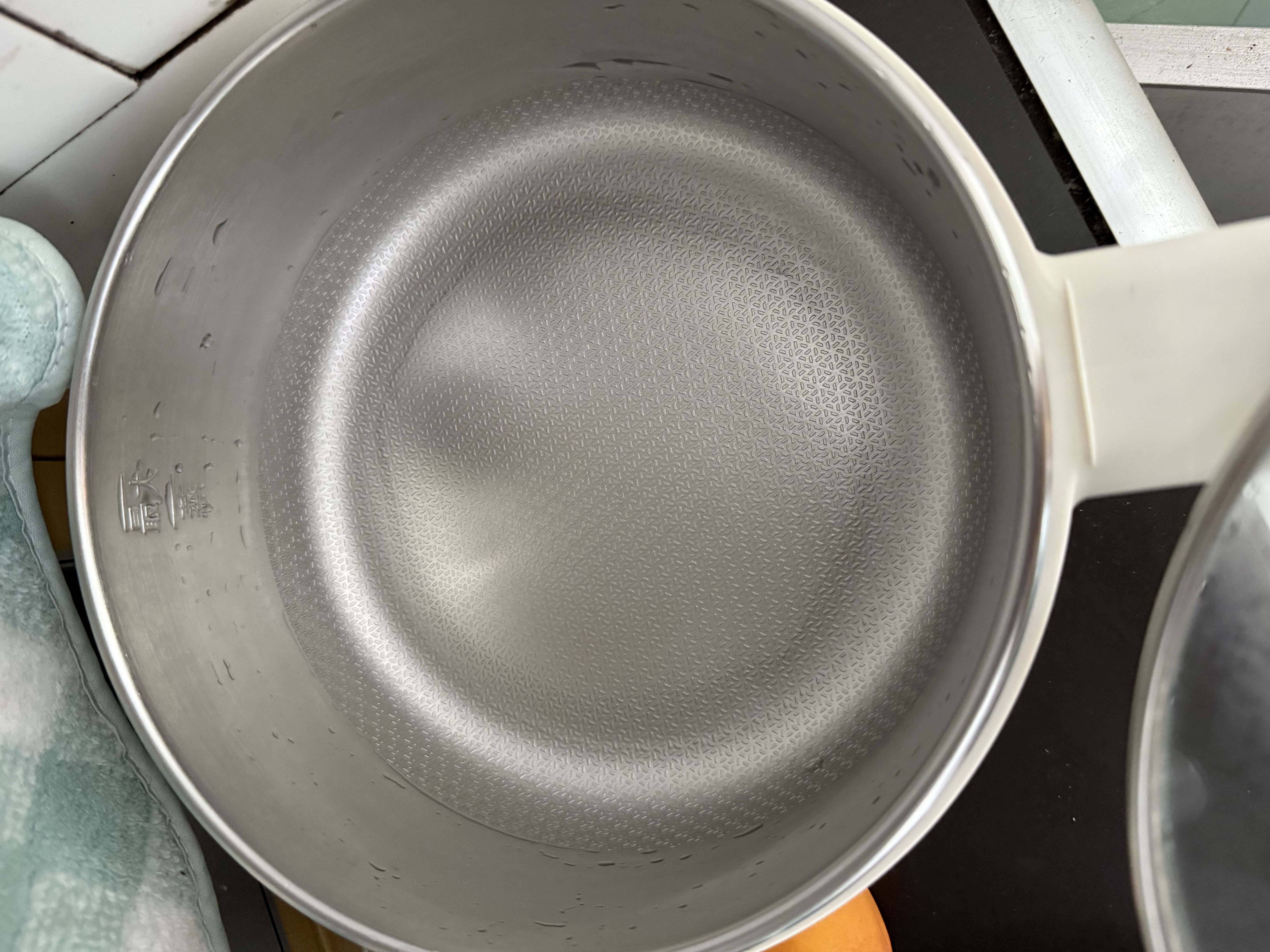 美的（Midea）电煮锅 小电锅 不锈钢0涂层电热锅 宿舍小锅多功能锅 1.6L学生寝室一体泡面小火锅XZC2017G 配蒸笼 实拍图