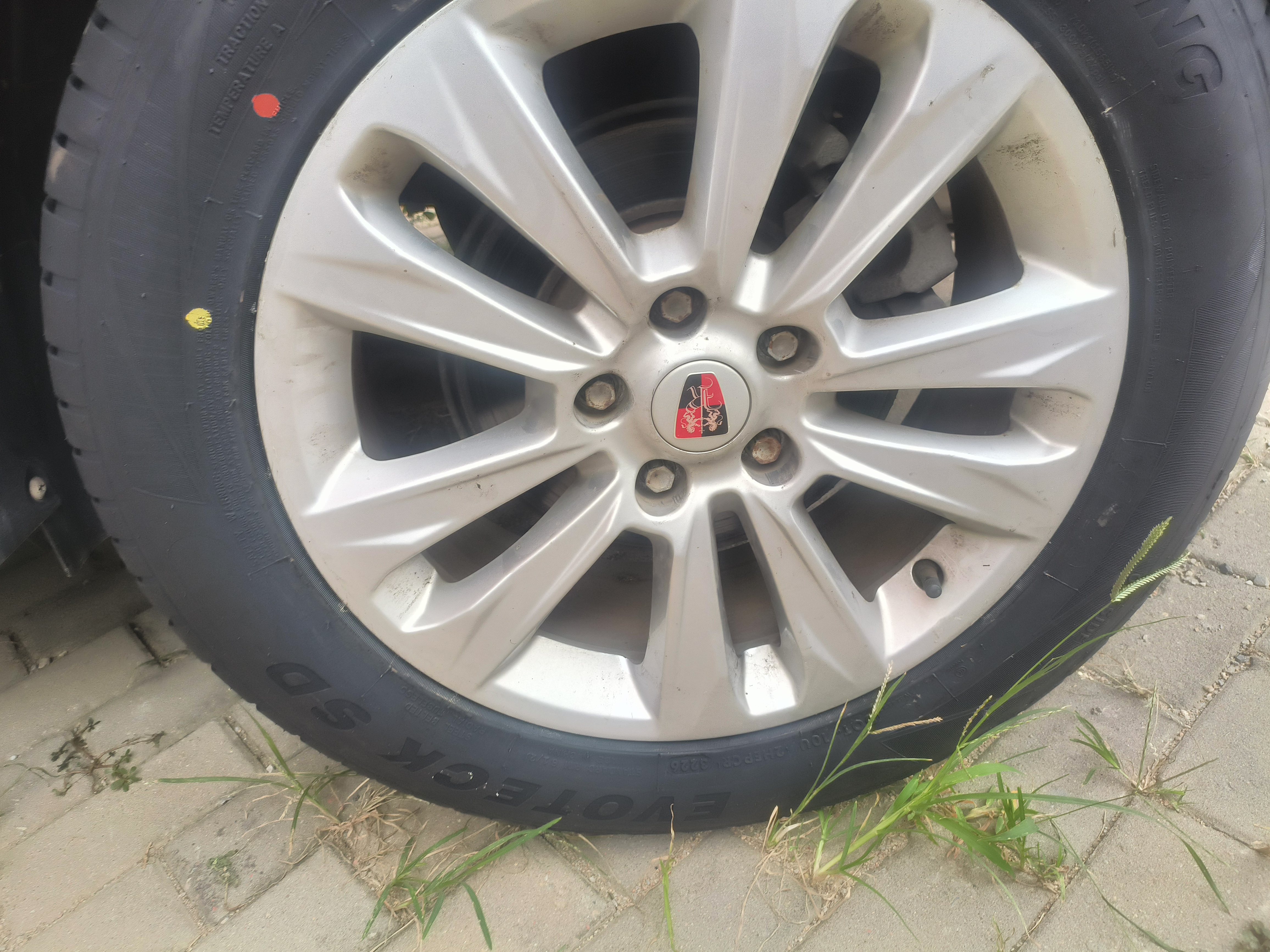 玲珑轮胎汽车轮胎215/60R17 96H 玲珑臻选 SD 适配宝骏560/荣威 实拍图