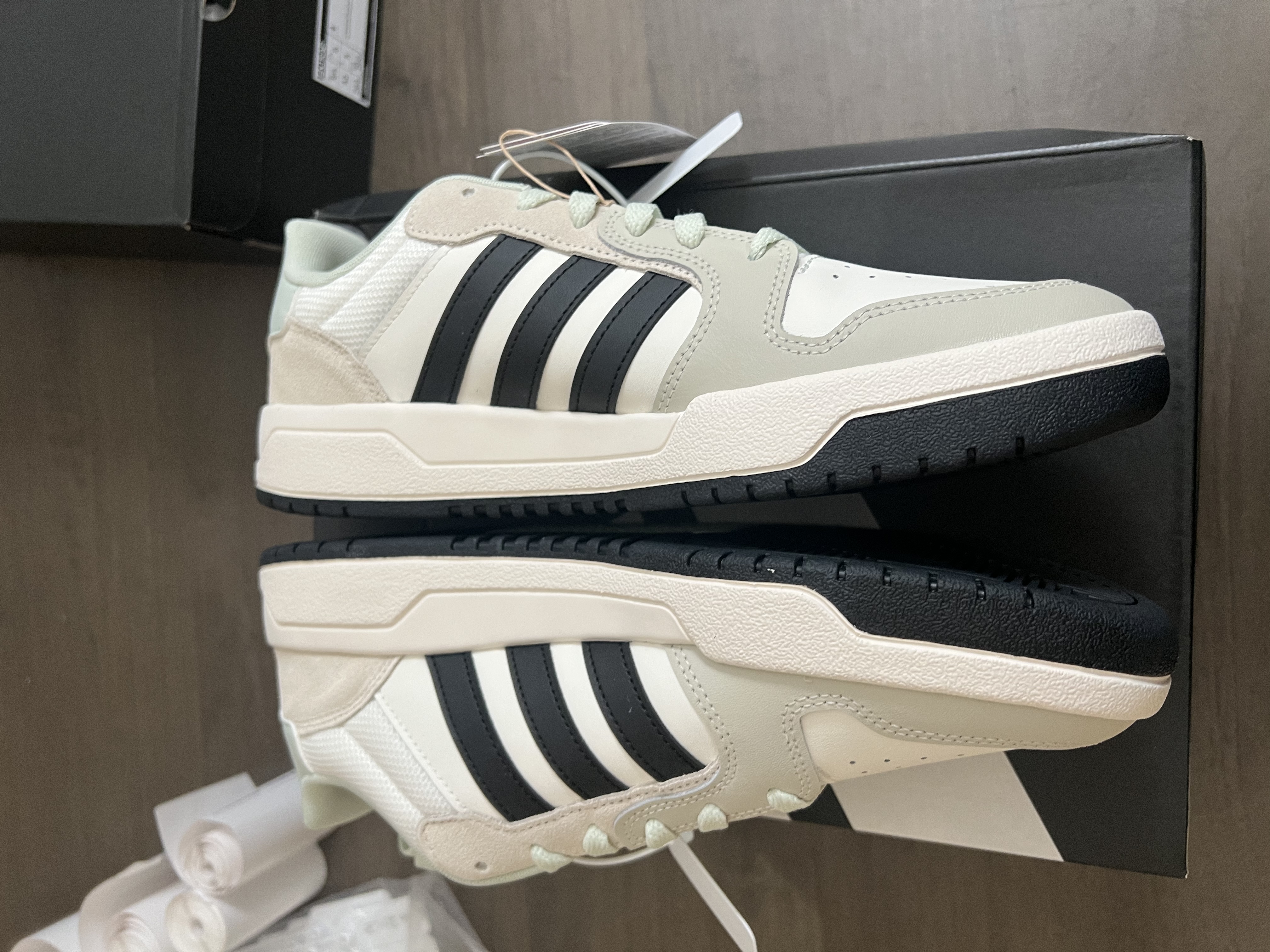 adidas ENTRAP美式校园风运动鞋少年感复古篮球风板鞋阿迪达斯   白色/金属暗银   43 实拍图