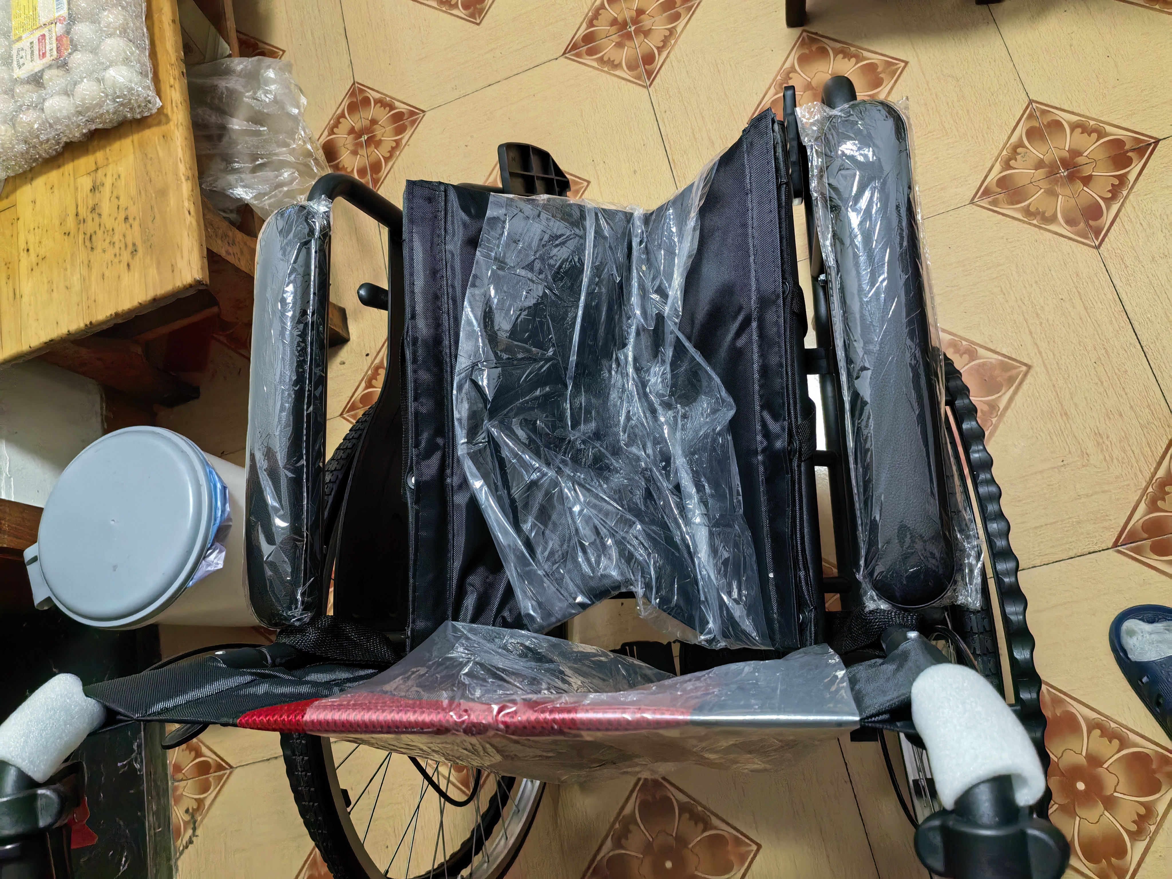 怡辉（YIHUI）轮椅轻便折叠老年人专用出行小型骨折便携式手动大轮代步车HG01A 实拍图