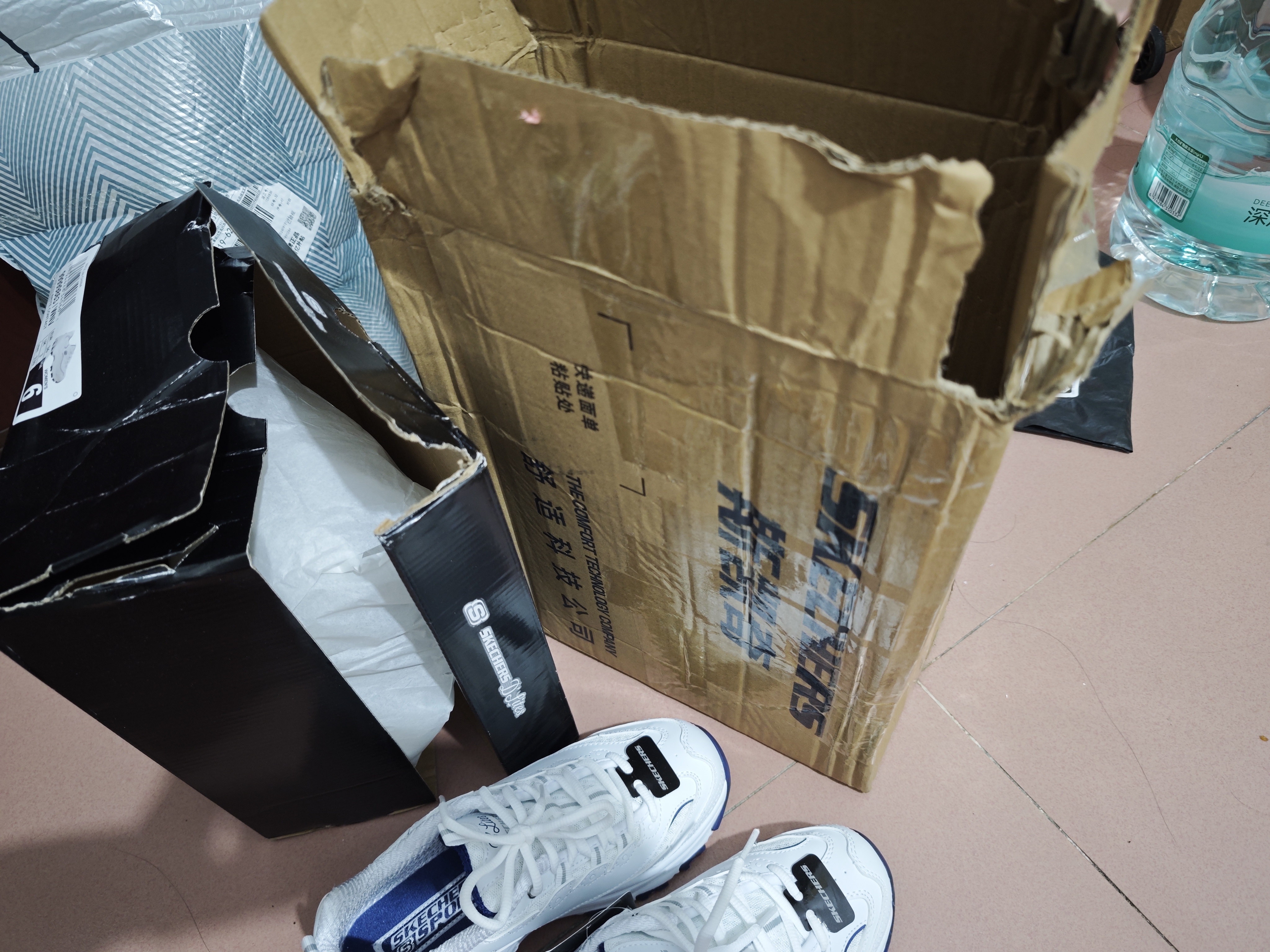 斯凯奇（Skechers）女鞋小白熊女士休闲鞋子厚底增高百搭运动软底老爹鞋女99999863 白色/海军蓝色/WNV 36 实拍图