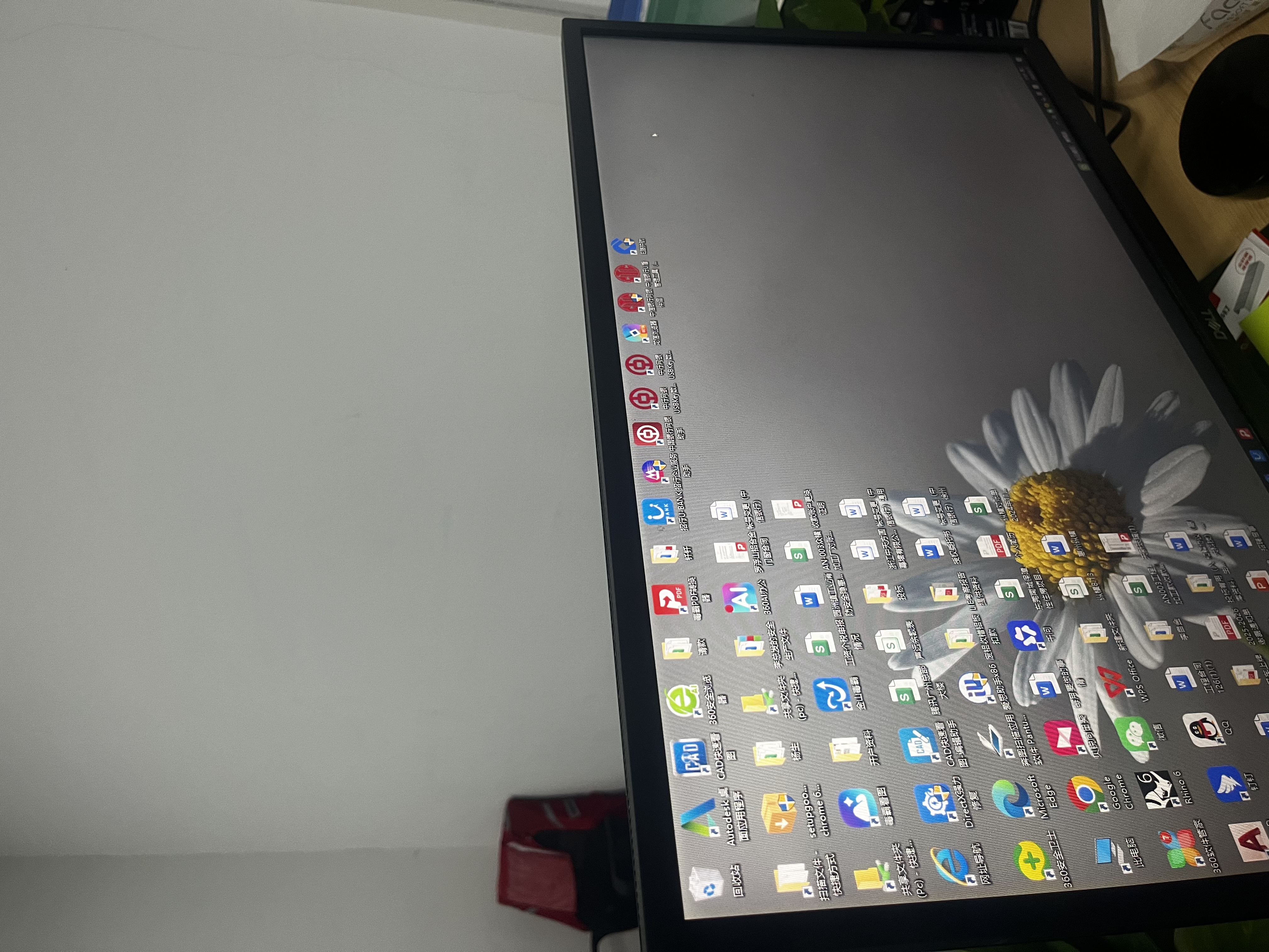 戴尔（DELL）27英寸 家用办公显示器 FHD IPS屏 硬件级防蓝光 144Hz 99%sRGB 游戏电竞电脑显示屏 S2725HSM 实拍图