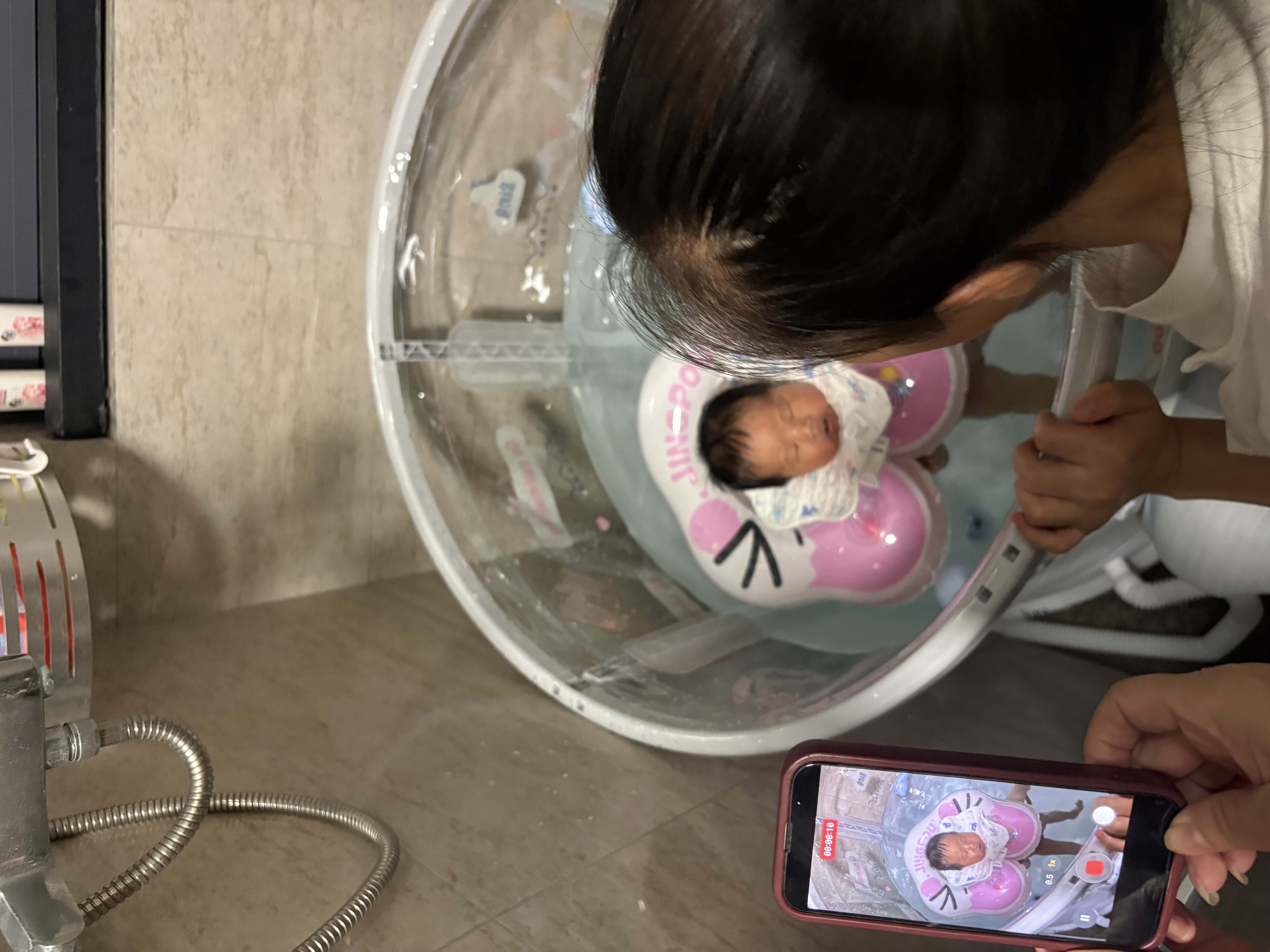 鲸保婴儿游泳圈 0-3个月脖圈 新生儿游泳圈宝宝洗澡颈圈K5012粉色中码 实拍图