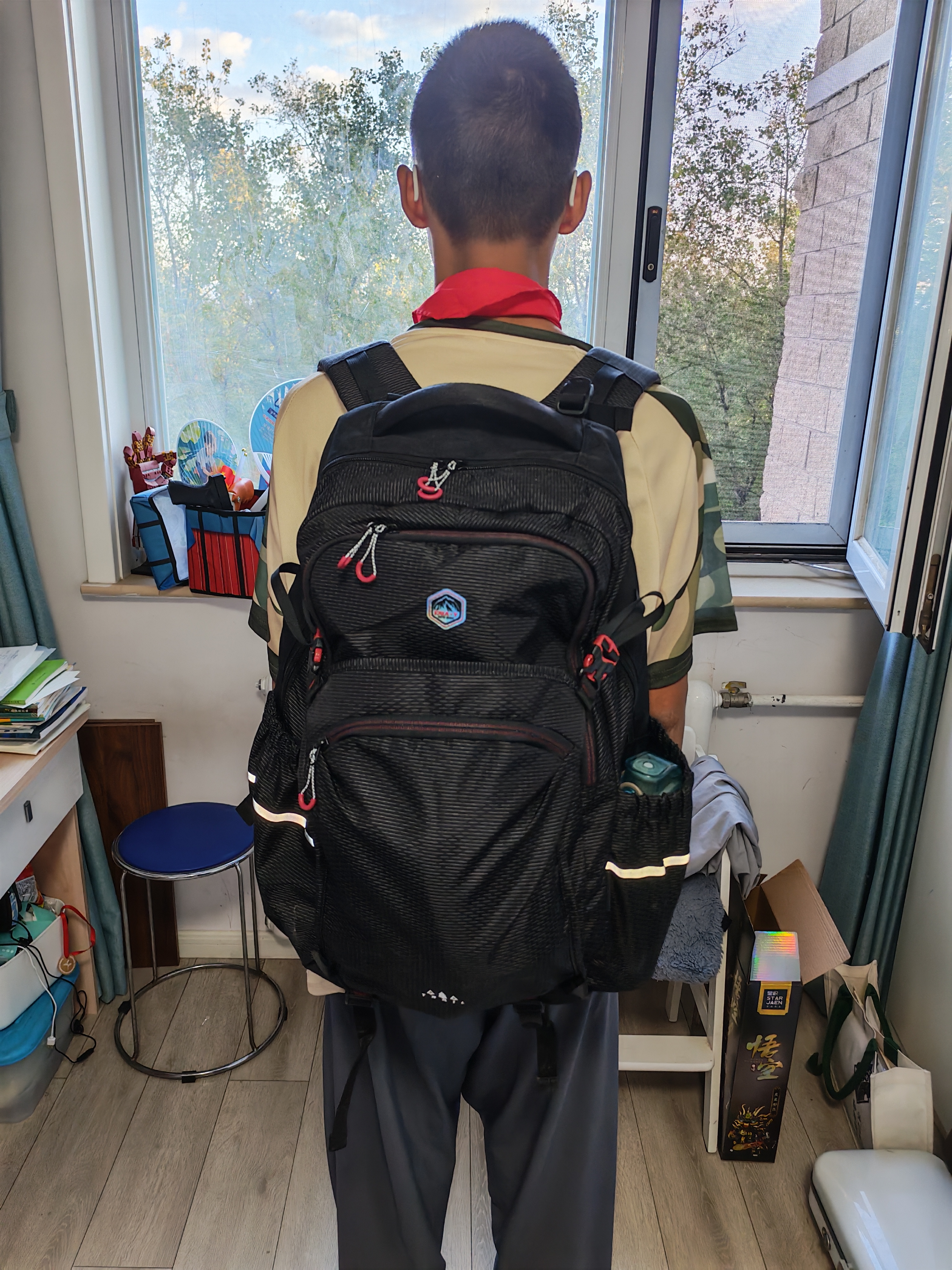 卡拉羊初高中生书包大容量减负电脑包通勤户外出游男生大学生双肩包背包 实拍图