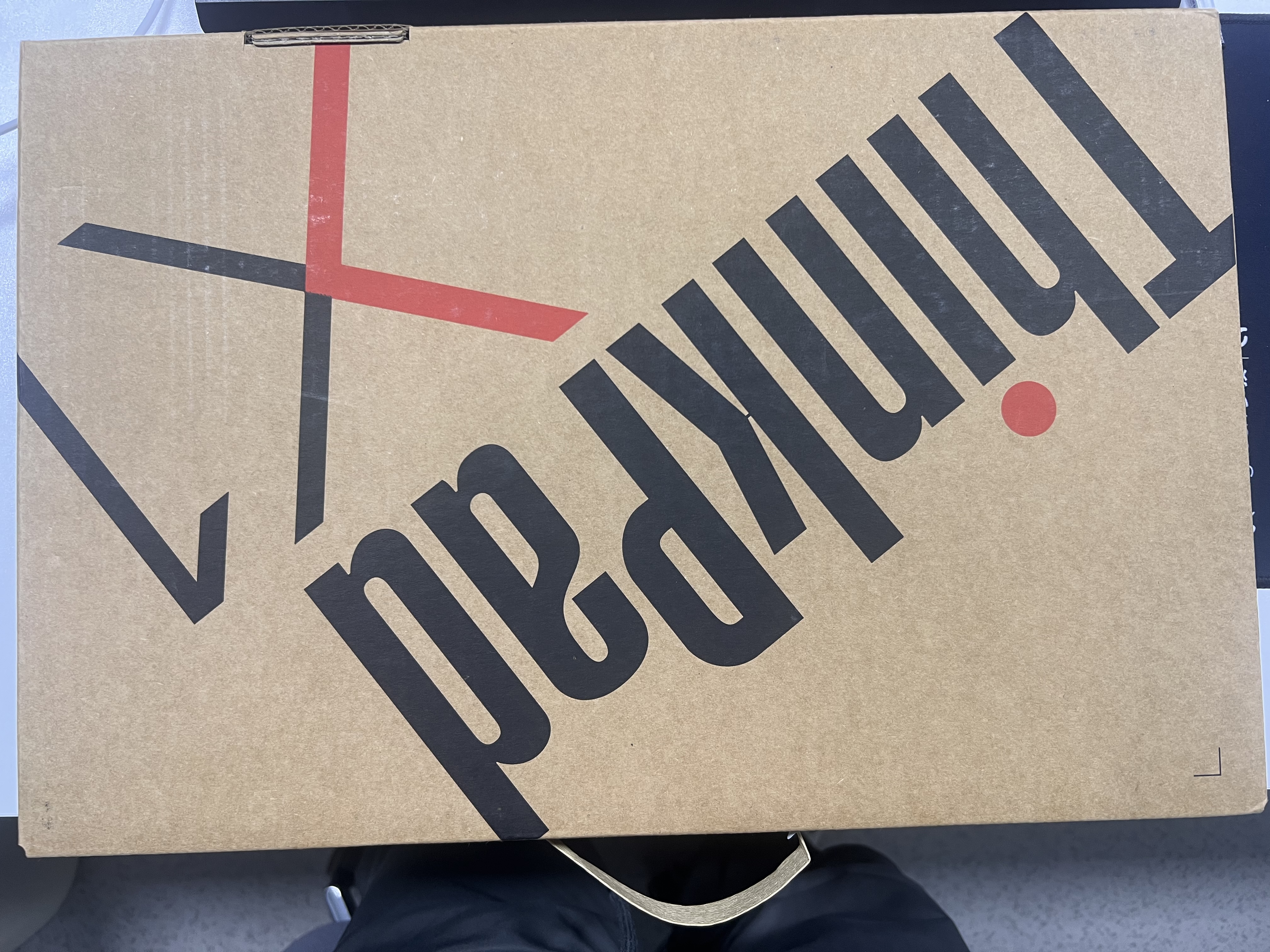 ThinkPad X1 Carbon AI 全新 14英寸商务办公笔记本电脑 酷睿Ultra5-125H 32G 512G 2.8K超清屏 4G互联 实拍图