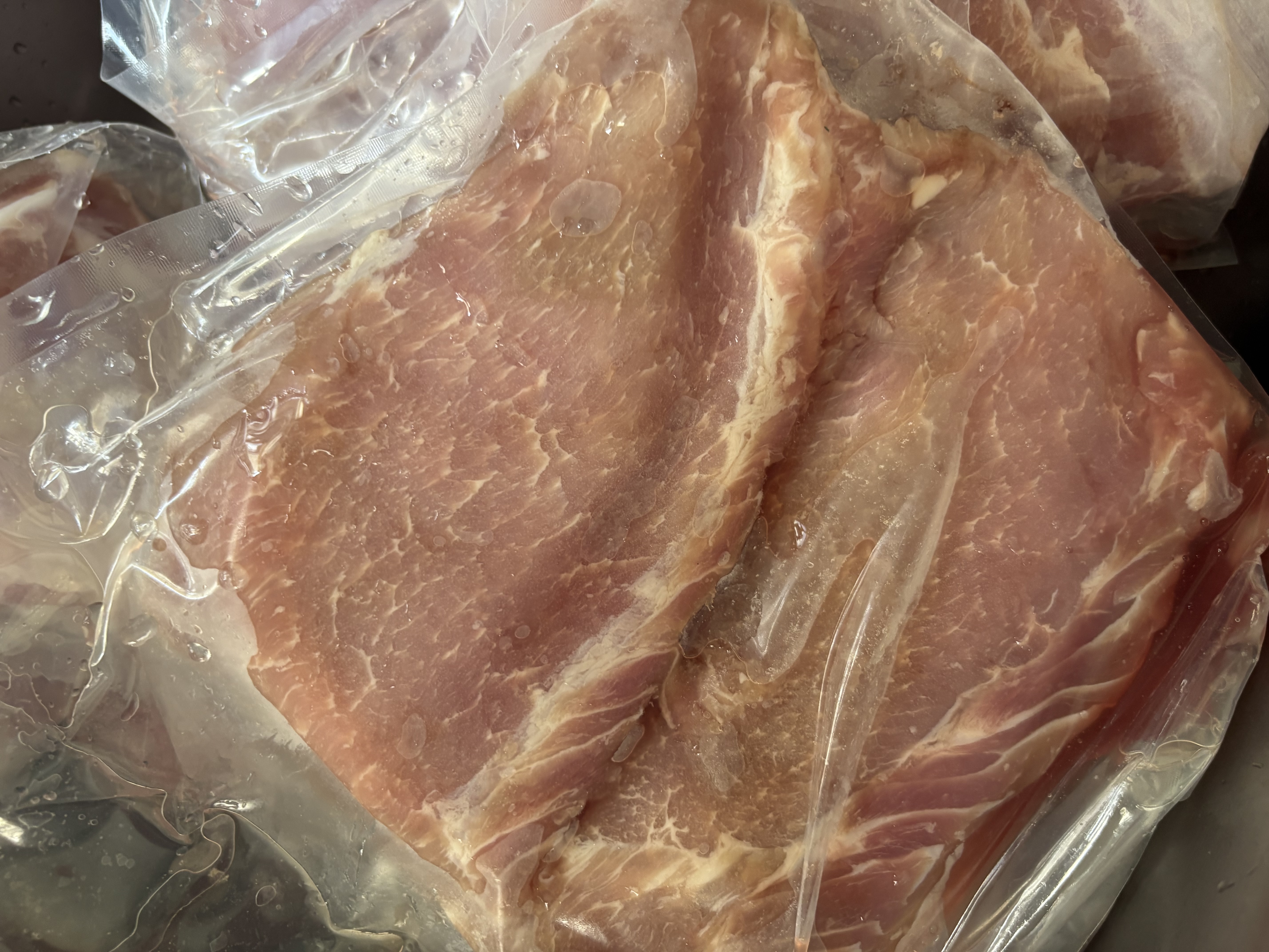 鲁南顺发黑猪里脊肉 净重3斤 猪肉大里脊烧烤炒菜食材 源头直发 实拍图