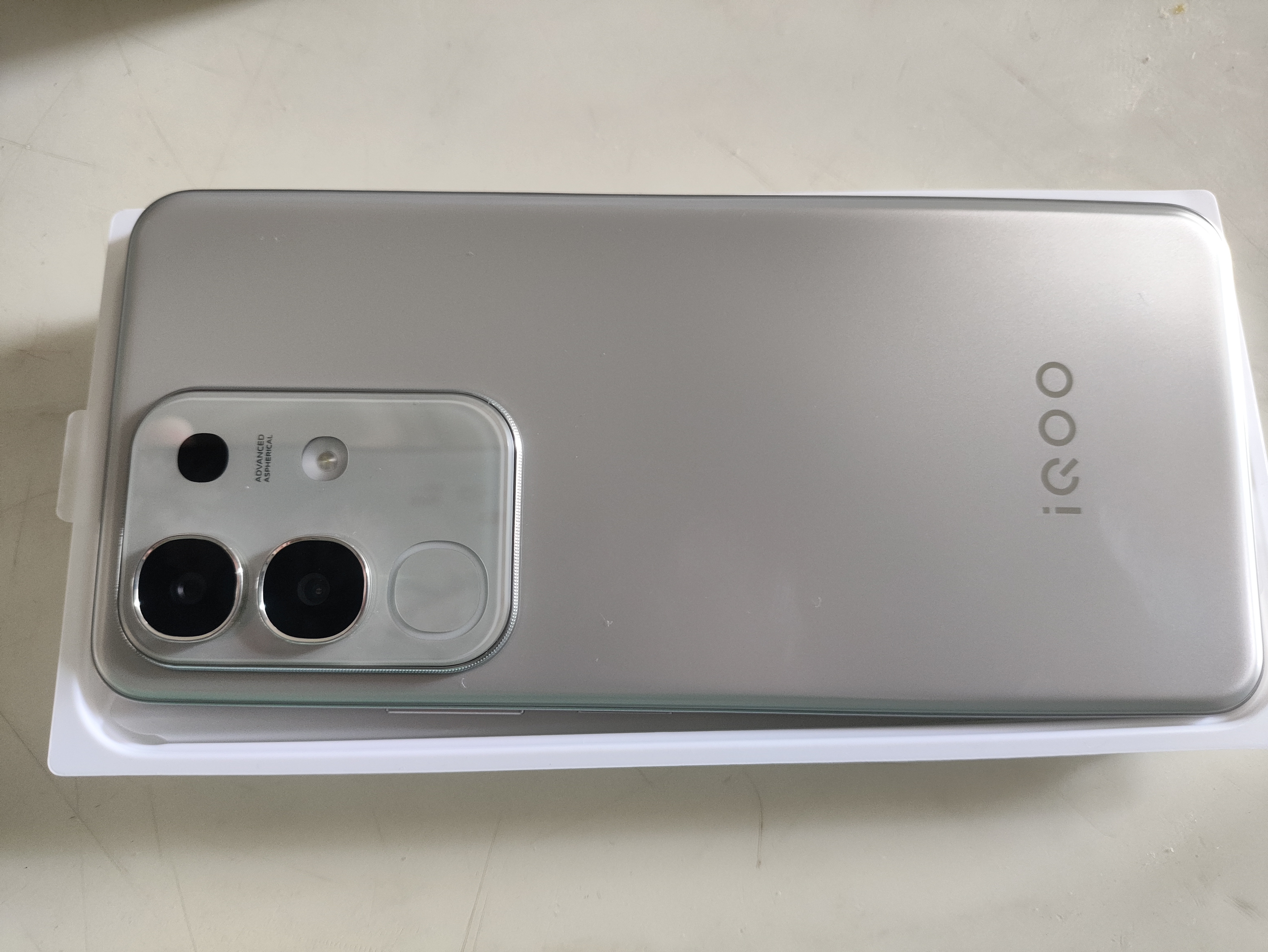 vivoiQOO Z10x 8GB+128GB 月岩钛 6500mAh超薄蓝海电池 天玑7300 护眼LCD屏幕 电竞手机 国家补贴 实拍图